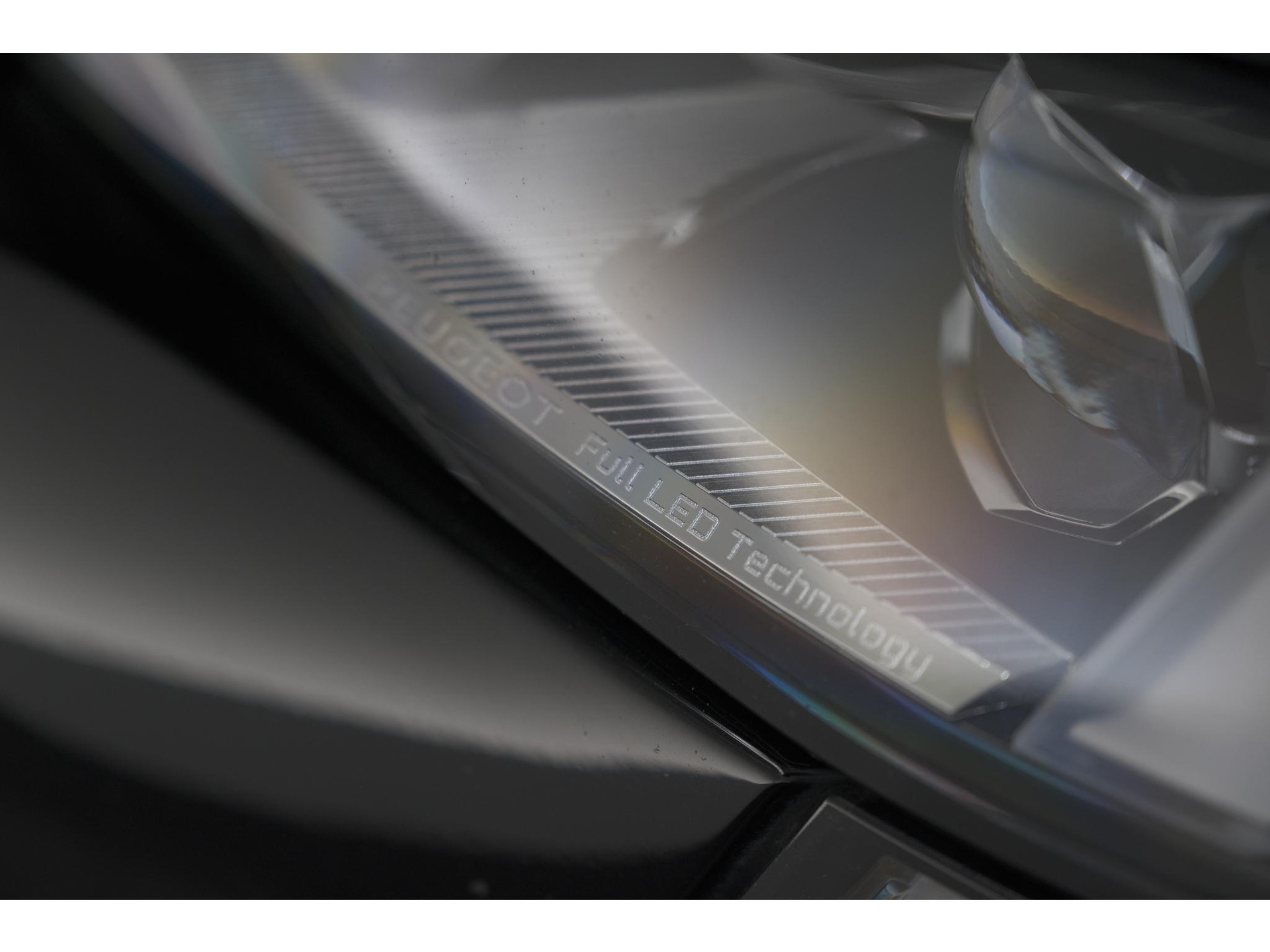 Peugeot 508 SW 1.6 HYbrid 225 Allure | Drive Assist Plus | Elektronische Kofferklep | Camera | Apple Carplay