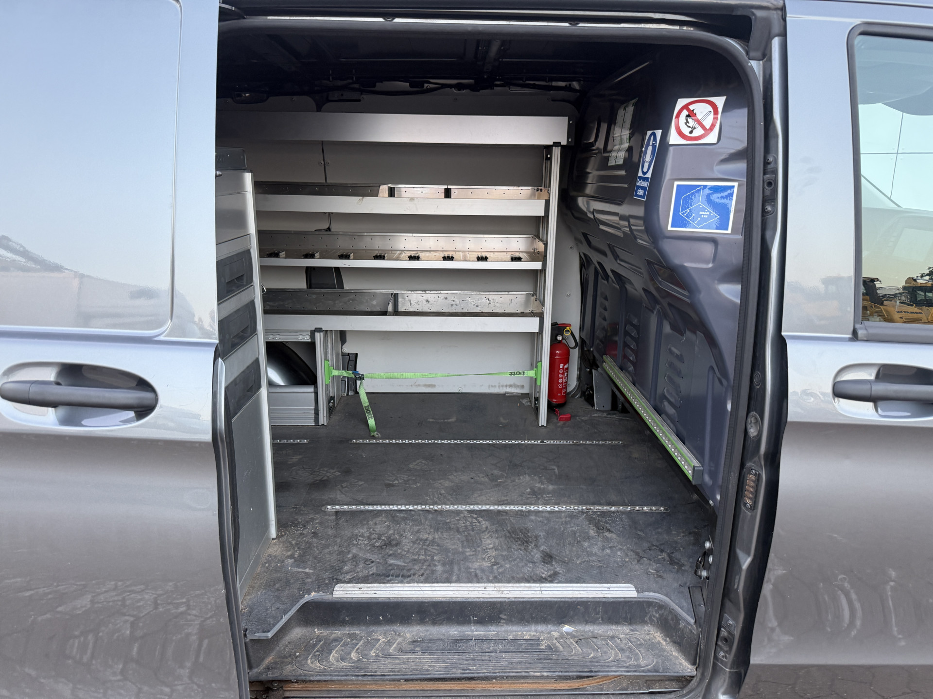 Mercedes-Benz Vito 114 1.9 CDI Automaat L2H1 Climate Control Cruise Control Parkeersensoren V+A Kastwand Inbouw