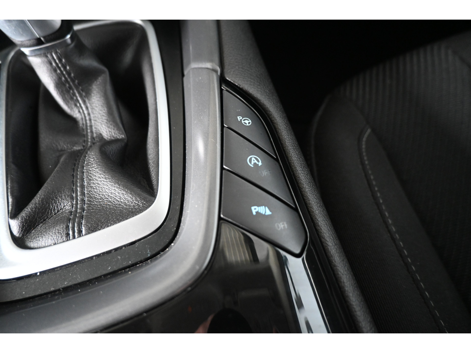 Ford Mondeo 1.5 Titanium Automaat Clima Navigatie Cruise Control Trekhaak Rijklaarprijs! Inruil Mogelijk!