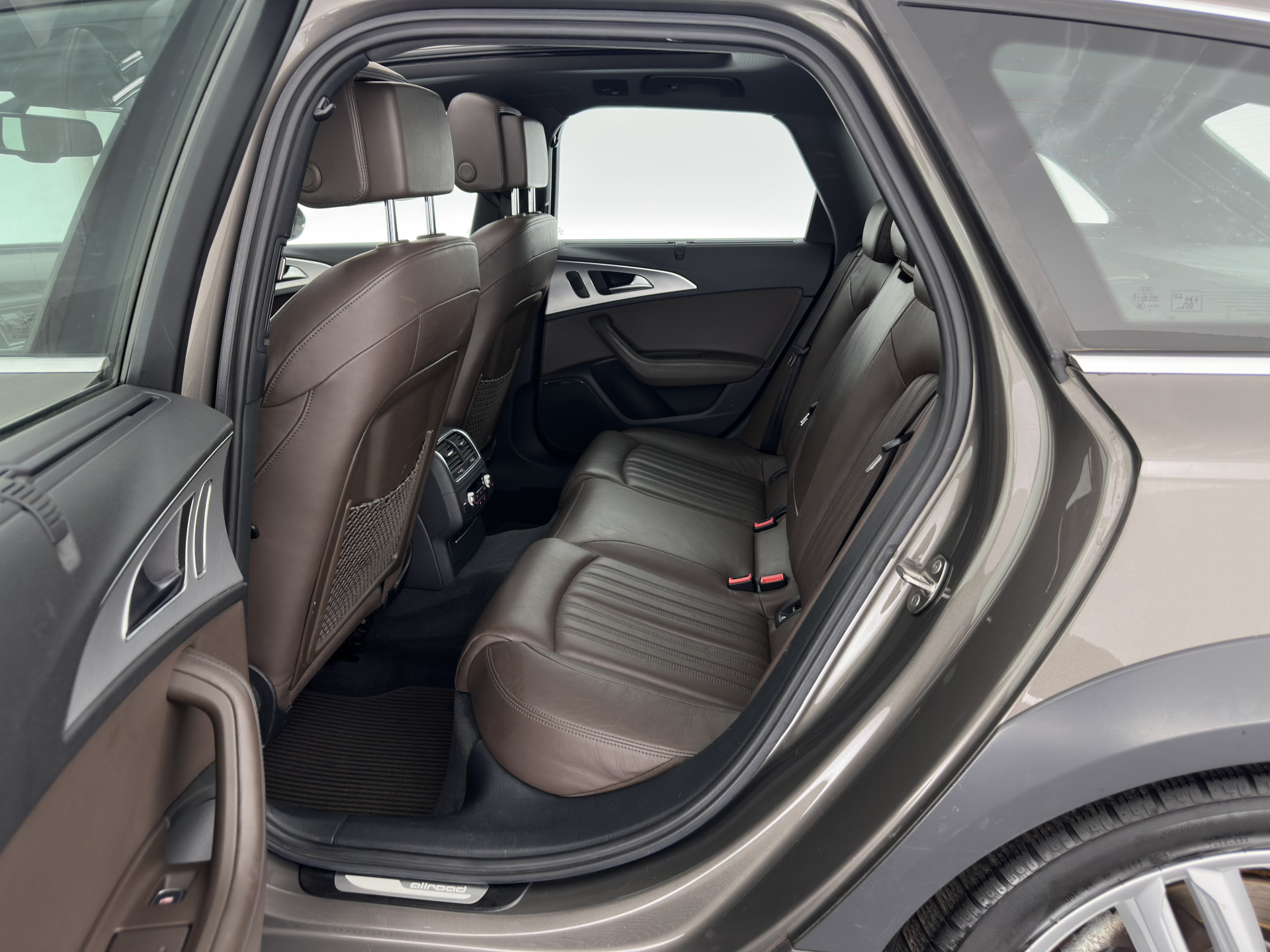 Audi A6 Allroad Quattro 3.0 TDI Aut. *PANO | LEATHER | BI-XENON | BOSE-SURROUND-SYSTEM |  NAVI-FULLMAP | HEATED-COMFORTSEATS | ECC | AIRSUSPENSION | PDC | CRUISE | 18''ALU*