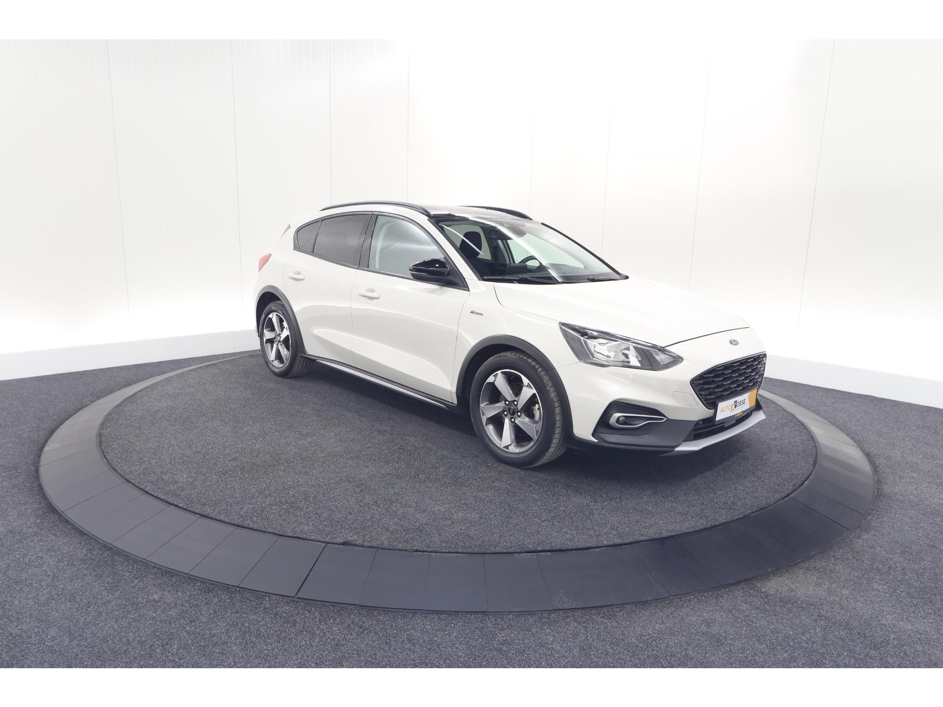Ford Focus 1.5 EcoBoost Active Business | Lage Kilometerstand | Navigatie | Parkeersensoren | Apple Carplay