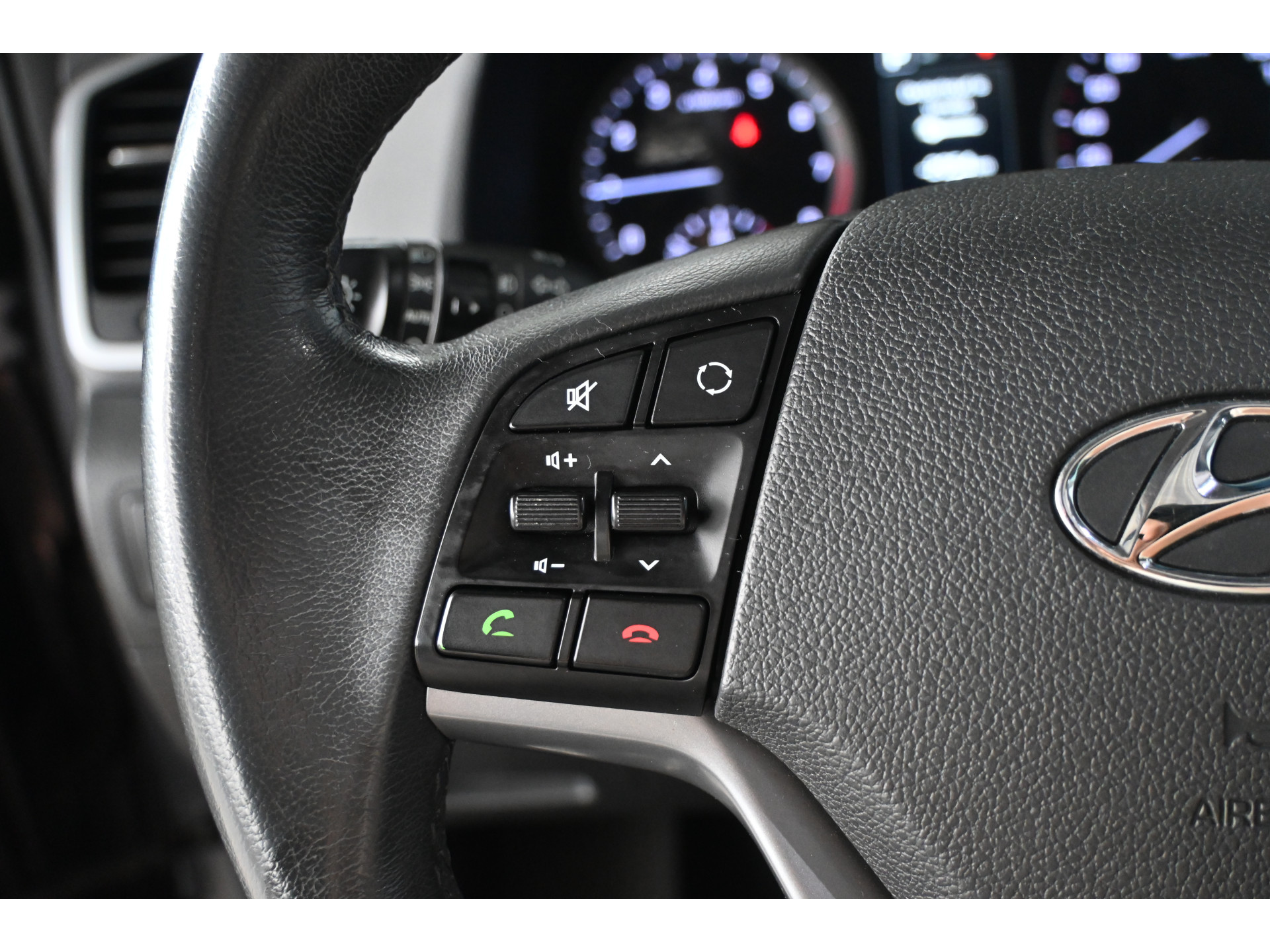 Hyundai Tucson 1.6 T-GDi Comfort 4WD Automaat Cruise Clima Trekhaak Panoramadak Stoelverwarming Goed Onderhouden! Inruil Mogelijk!