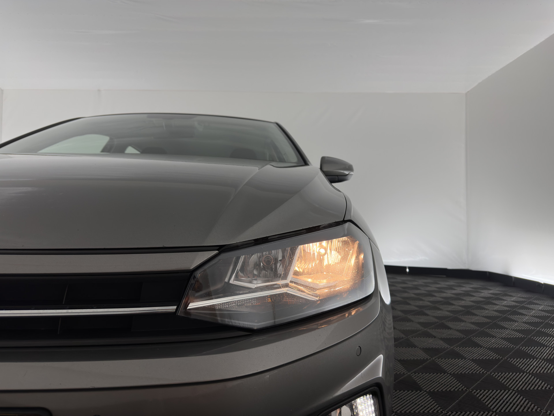 Volkswagen Polo 1.0 TSI Comfortline Business (INCL-BTW) *NAVI-FULLMAP | ADAPTIVE-CRUISE | COMFORT-SEATS | DAB+ | ECC | PARKPILOT*