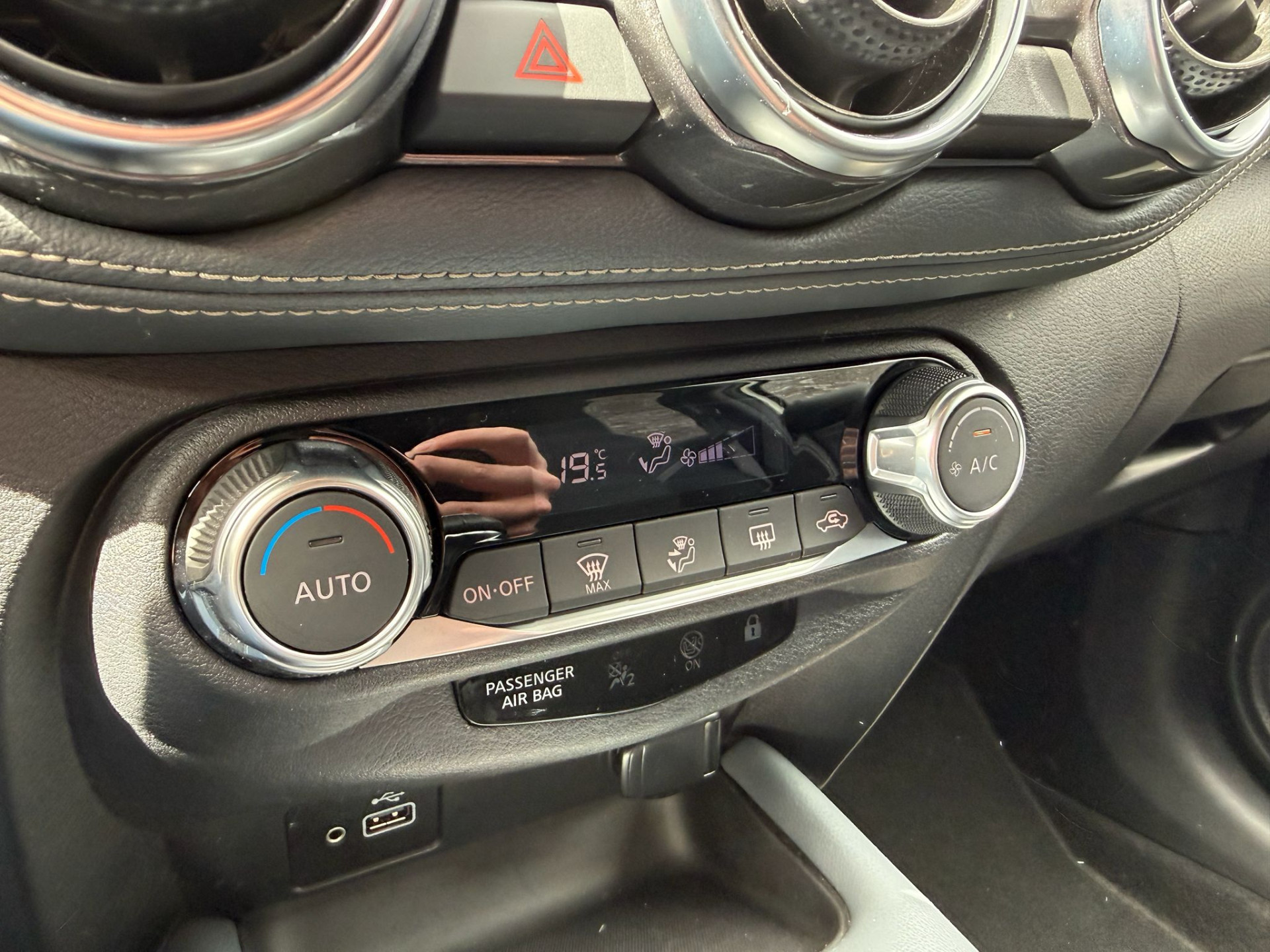 Nissan Juke 1.0 DIG-T N-Connecta | 2E EIGENAAR | 3/6/12MND GARANTIE | 19INCH | NAVI | LED | CARPLAY | CRUISE |