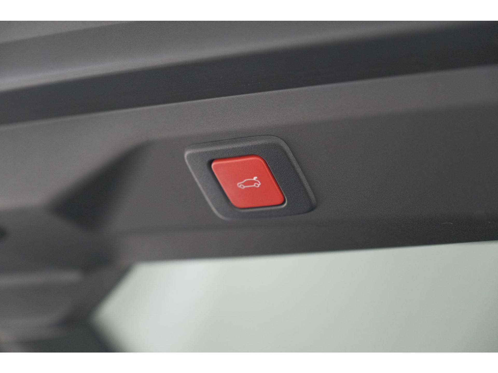 Peugeot 3008 1.2 Hybrid 136 GT | Elektrische Kofferklep | Camera | Adaptieve Cruise Control | Apple CarPlay
