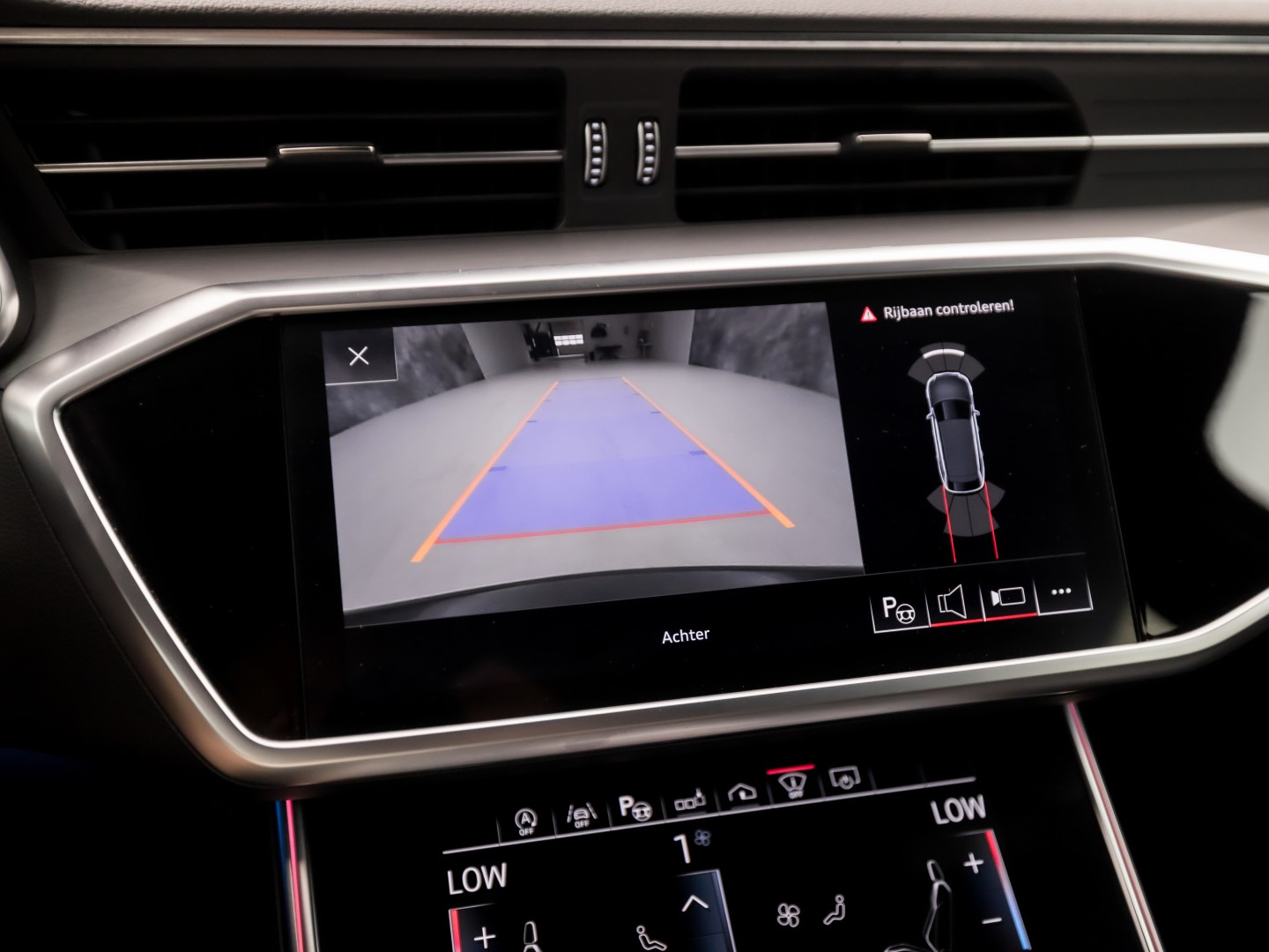 Audi A6 Avant 55 TFSI quattro S-Line 340Pk Automaat (PANORAMADAK, 6 CILINDER, BANG&OLUFSEN, HEAD-UP DISPLAY, NAPPA LEDER, MEESTURENDE ACHTERAS, CAMERA, STOELVERWARMING, SFEERVERLICHTING, ADAPTIVE CRUISE, MATRIX LED, NIEUWSTAAT)