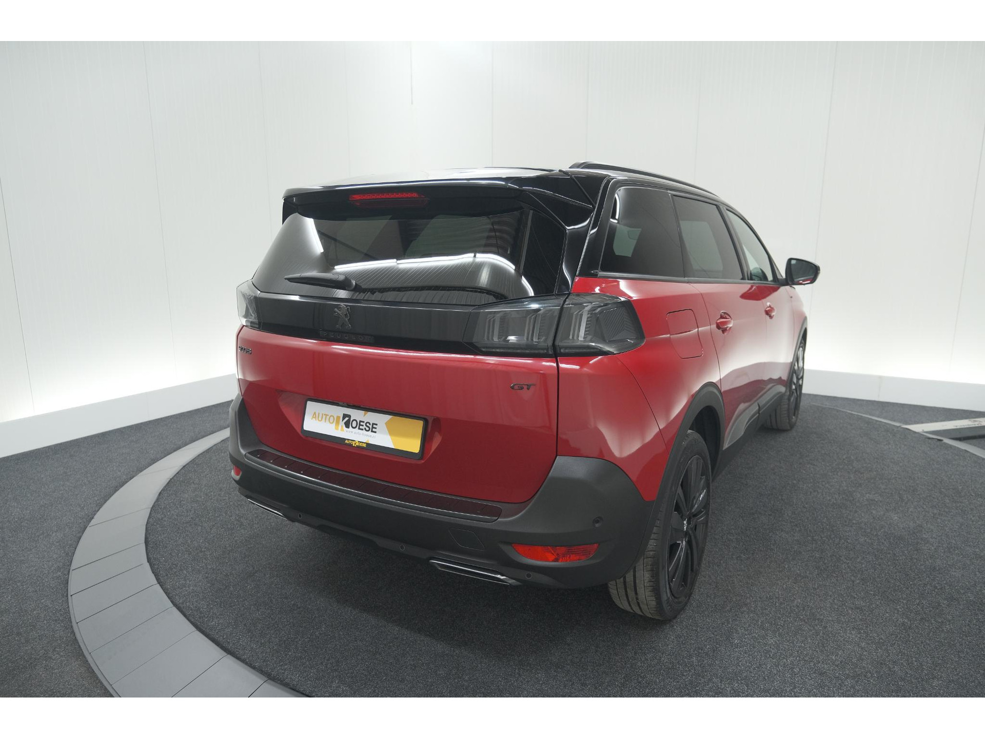 Peugeot 5008 PureTech 130 EAT8 GT Black Pack | Elektrische Kofferklep | Camera | Adaptieve Cruise Control | Dodehoekdetectie