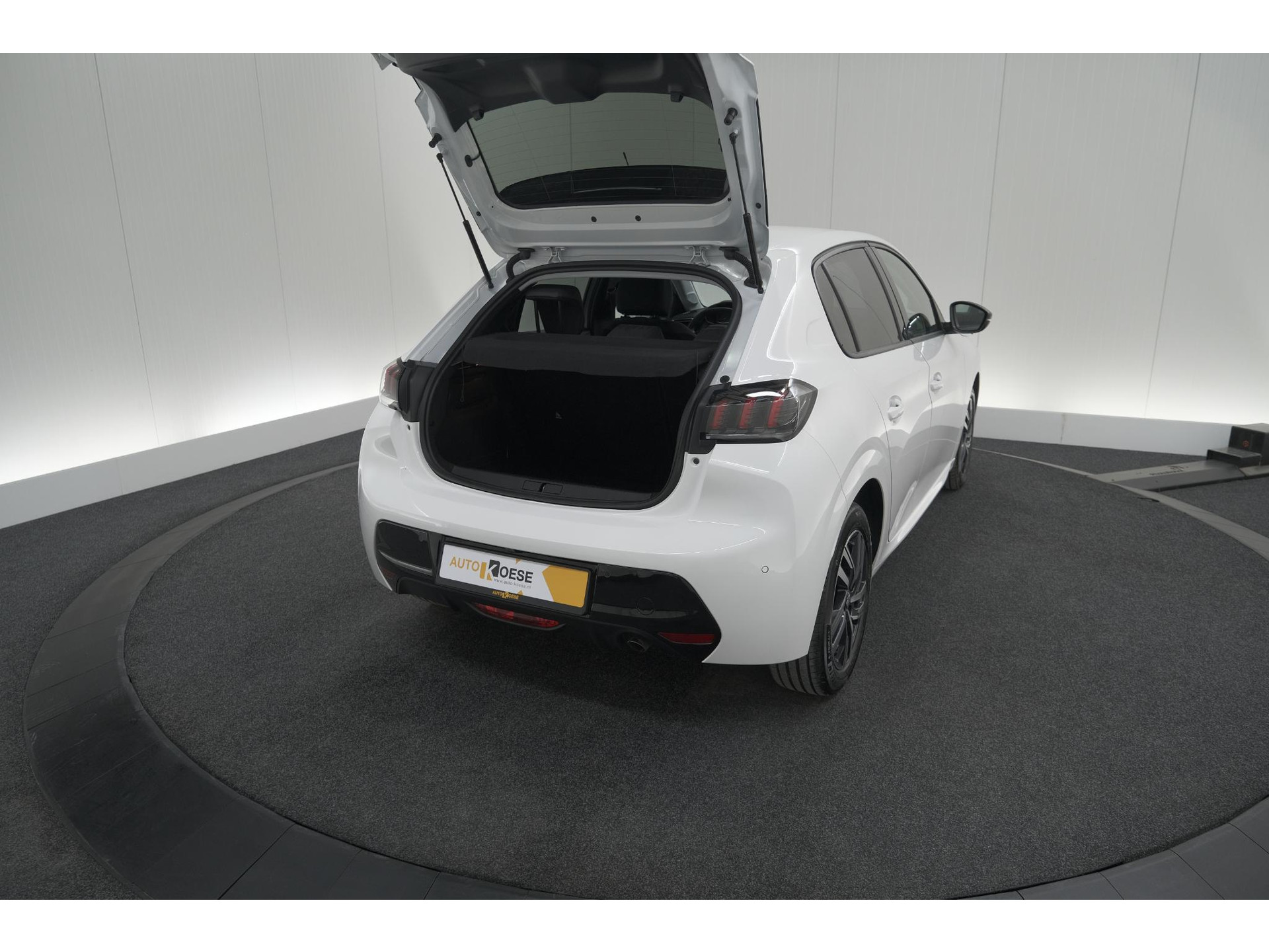 Peugeot 208 PureTech 100 Allure Pack | Camera | Apple Carplay | Stoelverwarming | Parkeersensoren