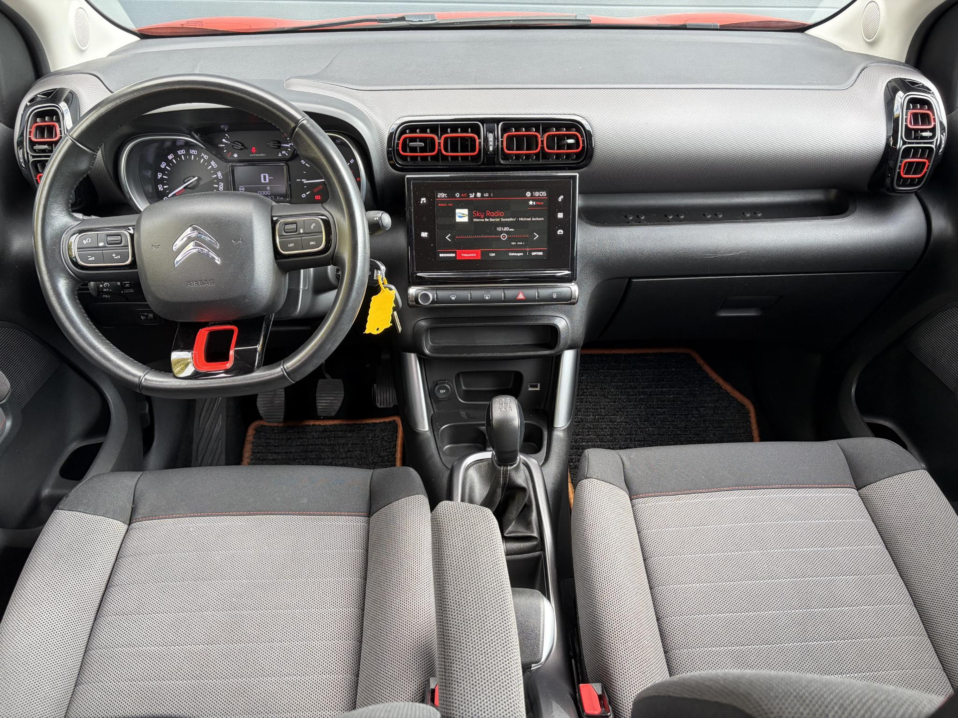 Citroen C3 Aircross 1.2 PureTech S&S Feel ✓2e Eigenaar✓Trekhaak✓110pk✓Clima✓Cruise✓Lm velgen✓Pdc V+A✓N.A.P✓Rijstrooksensor✓Apk tot 08-2027