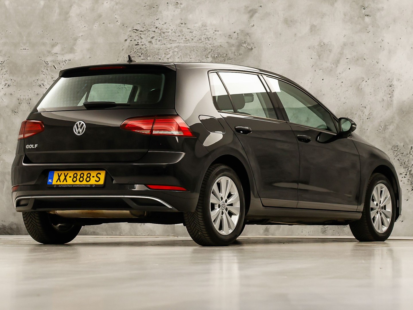 Volkswagen Golf 1.0 TSI Sportline (APPLE CARPLAY, NAP, GROOT NAVI, CLIMATE, PARKEERSENSOREN, SPORTSTOELEN, LM VELGEN, ADAPTIVE CRUISE, NIEUWSTAAT)