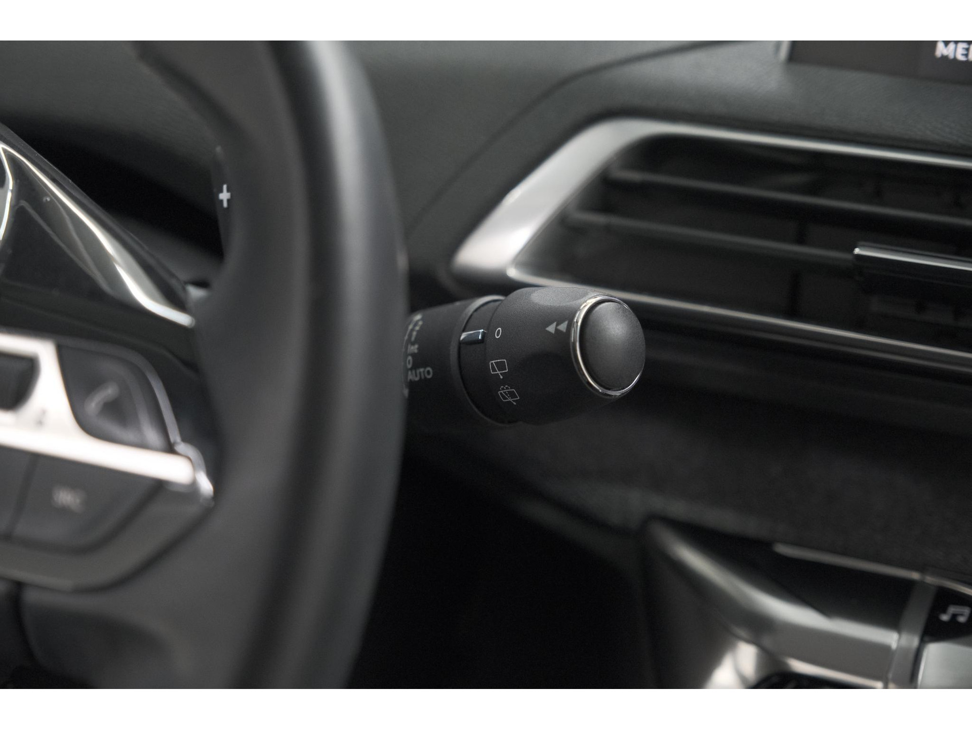 Peugeot 3008 PureTech 130 EAT6 Blue Lease Premium | Camera | Apple Carplay | Parkeersensoren | Climate Control