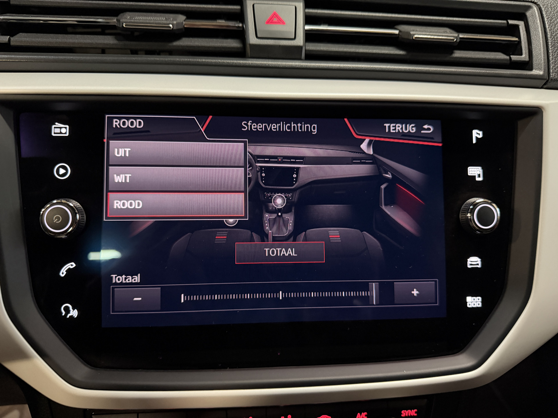 SEAT Arona 1.0 TSI Xcellence Business Intense | Camera | Sfeerverlichting | Stoelverwarming | Adaptive cruise | Carplay
