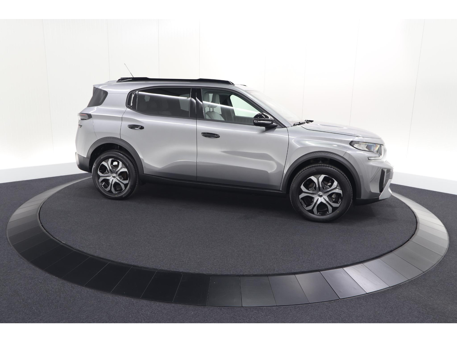 Citroen Ë-C3 Aircross Plus 113pk Extended Range 54 kWh | 11 KW Lader | Camera | Apple CarPlay | Parkeersensoren