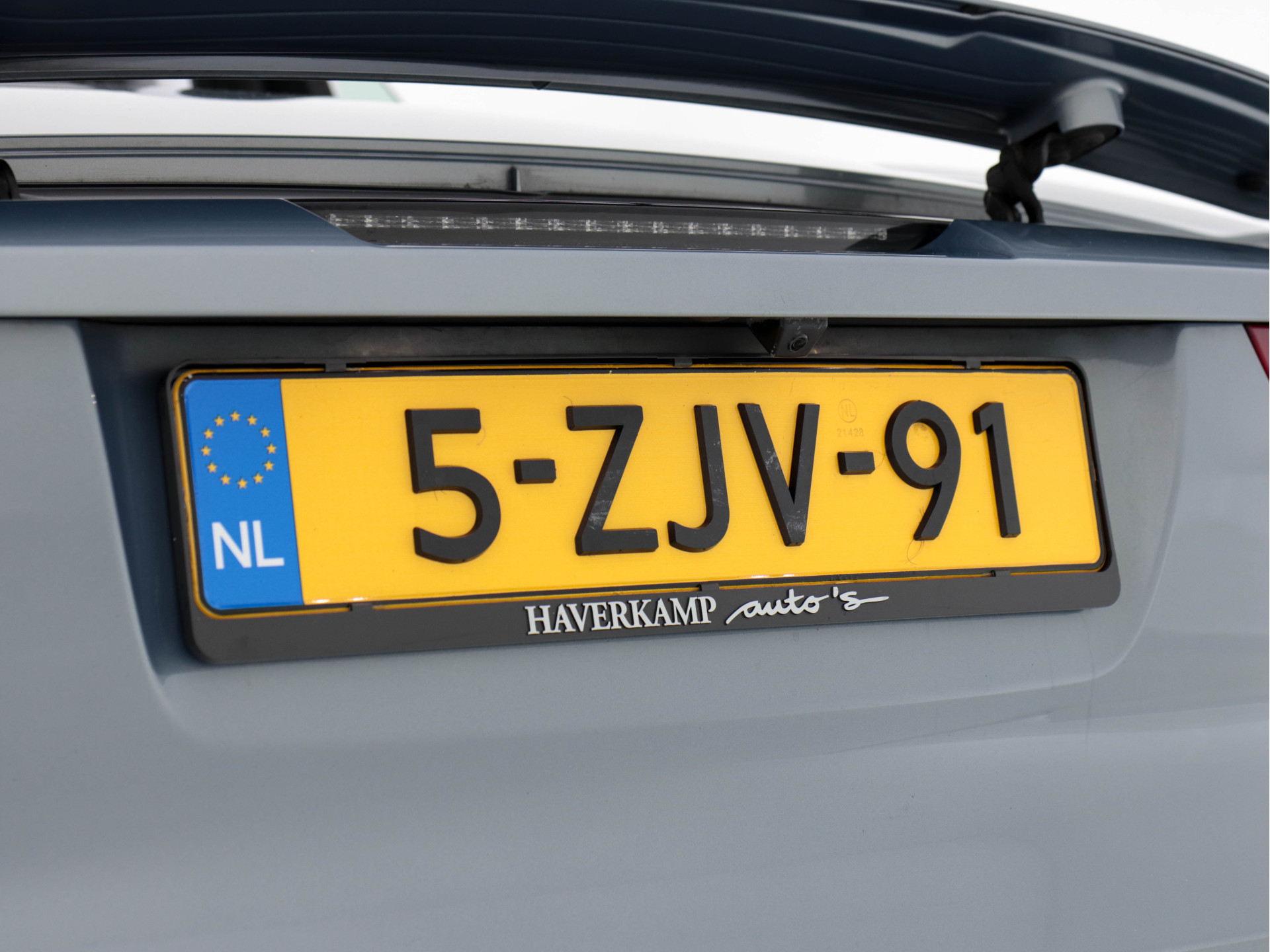 Jaguar F-TYPE 3.0 V6 Convertible Aut. *LEATHER | BI-XENON | NAVI-FULLMAP | CAMERA | MEMORY-PACK | KEYLESS | DAB | SHIFT-PADDLES | ECC | HEATED-SPORTSEATS | PDC | AIRSCARF | CRUISE | 19"ALU*