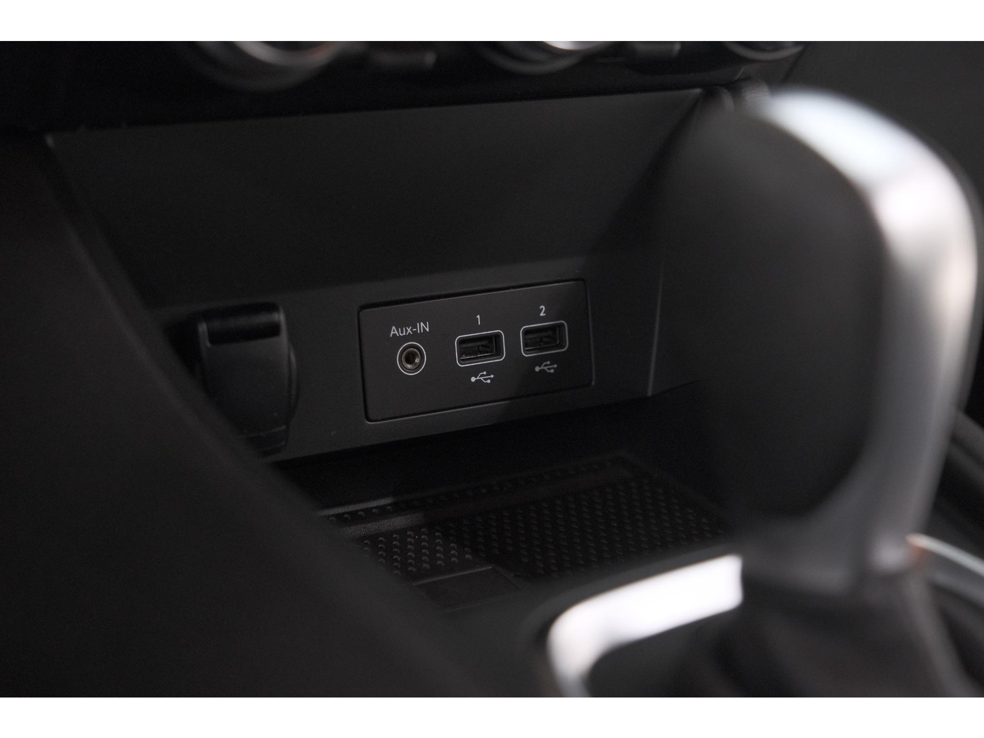 Renault Captur 1.6 E-Tech Plug-in Hybrid 160 Business | Parkeersensoren | Apple Carplay | Navigatie | Climate Control