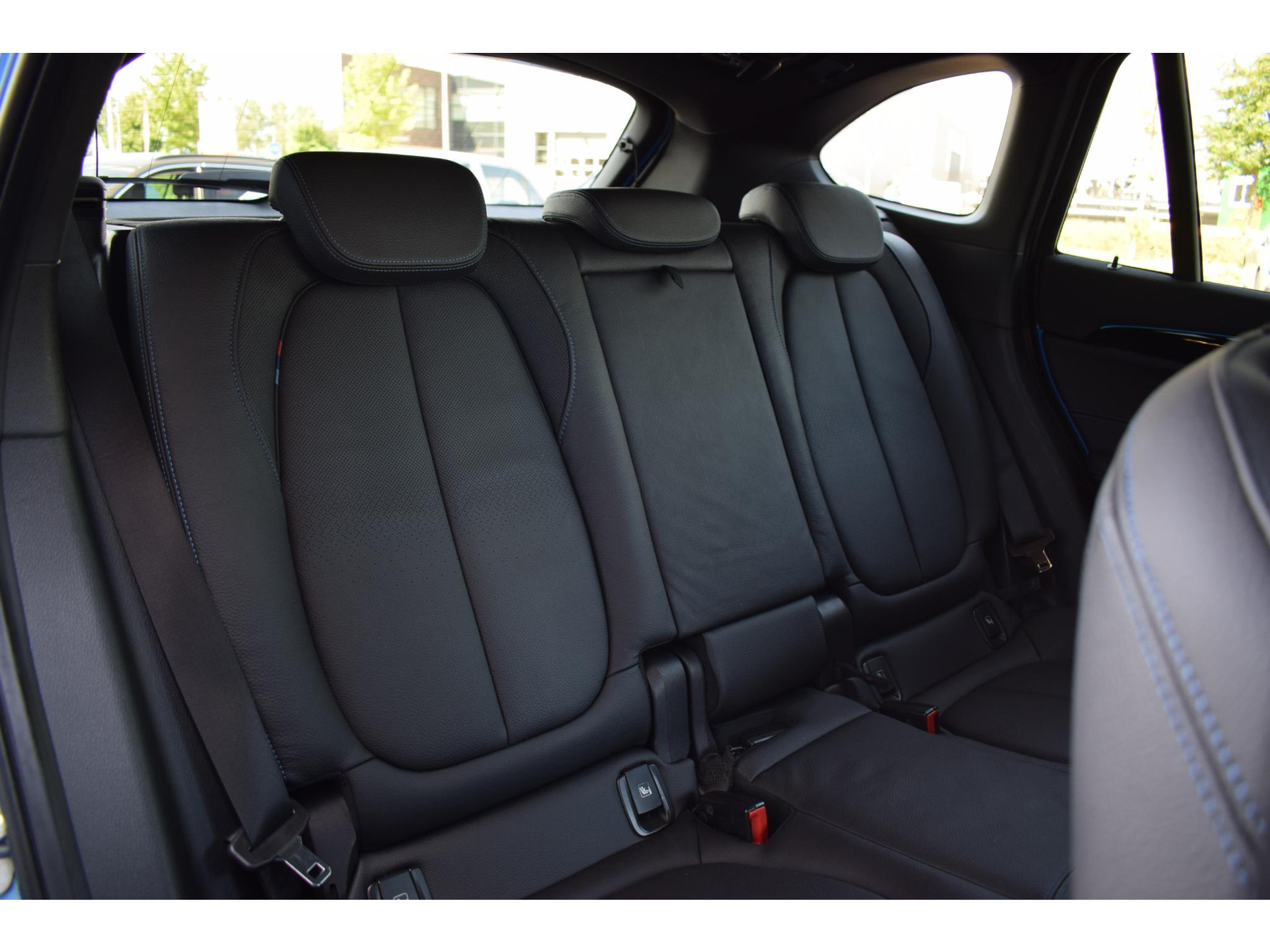 BMW X1 xDrive25e eDrive Edition | M-Sport | Trekhaak | Pano | CarPlay