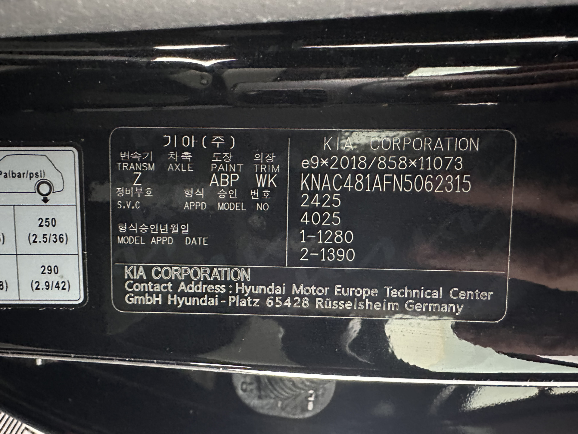 Kia EV6 GT-Line 77.4 kWh [ 3-Fase-11kW ] (SOH-100%) (INCL-BTW) Aut. *HEATPUMP | PANO | HEAD-UP | LEATHER-ALCANTARA | ADAPTIVE-CRUISE | DIGI-COCKPIT | MERIDIAN-AUDIO | MEMORYPACK | FULL-LED | KEYLESS | TOPVIEW | DAB | BLINDSPOT | NAVI-FULLMAP |