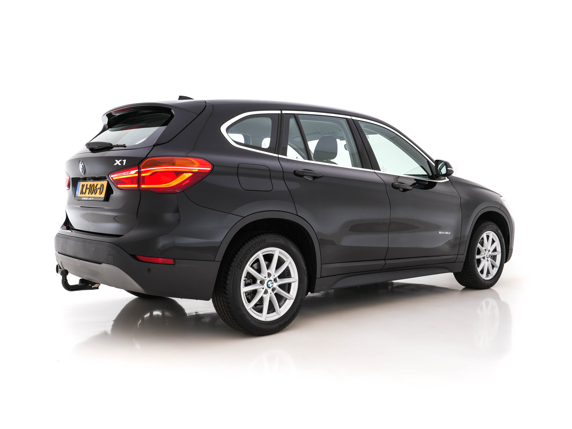 BMW X1 sDrive16d Centennial Executive *NAVI-FULLMAP | FULL-LED | ECC | PDC | CRUISE | COMFORT-SEATS | TOWBAR | 17''ALU *