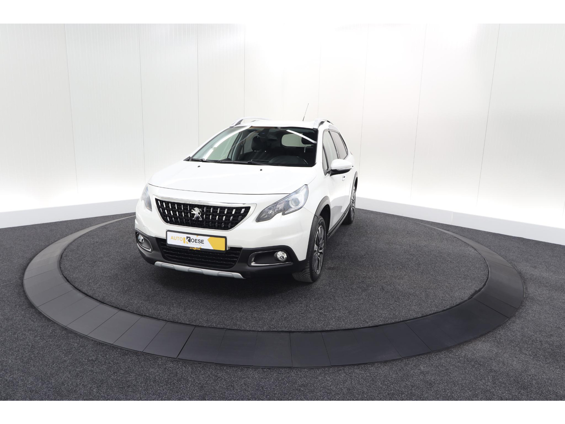 Peugeot 2008 PureTech 130 Allure | Camera | Apple Carplay | Parkeersensoren | Navigatie