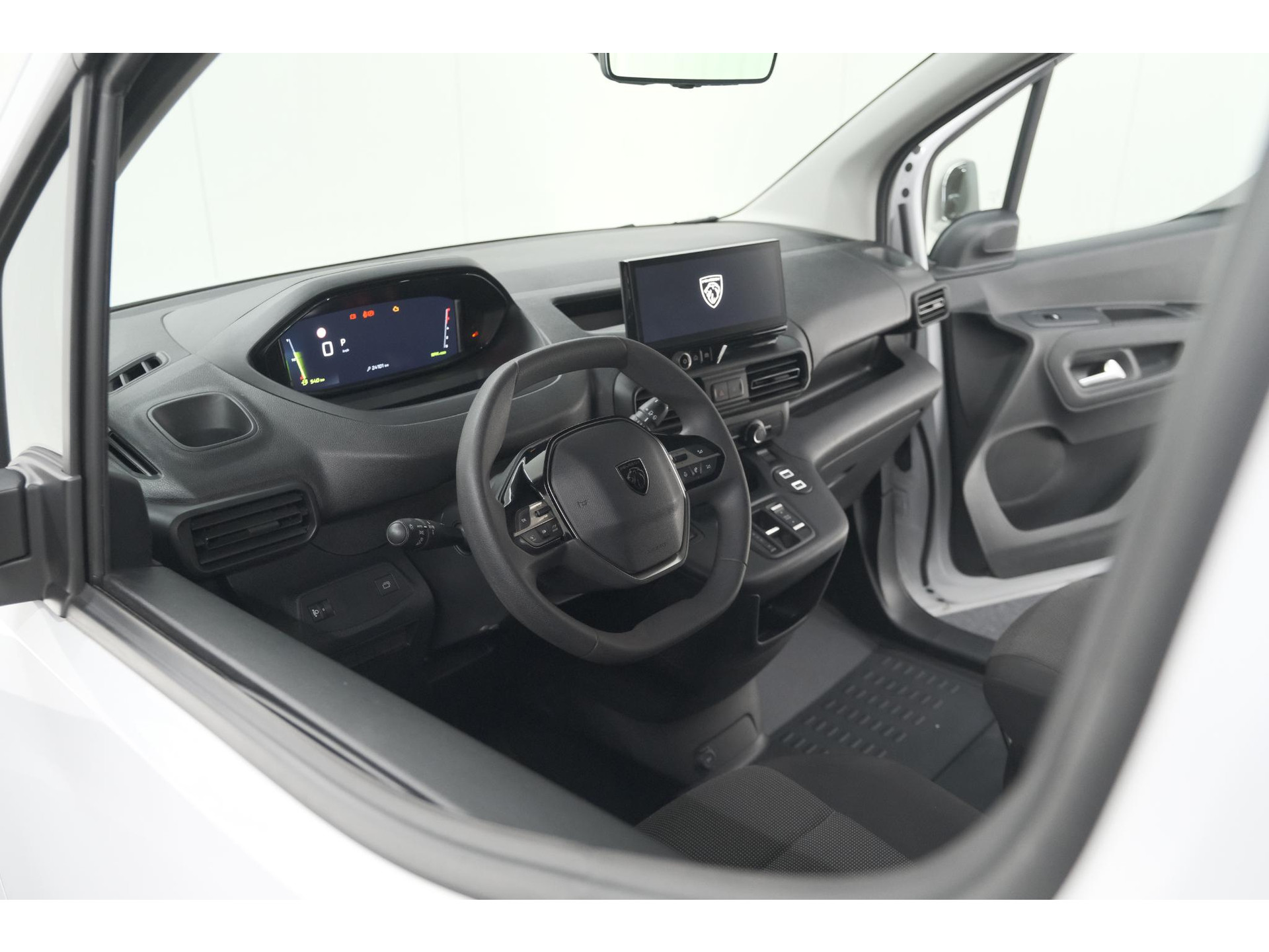 Peugeot Partner 1.5 BlueHDi 130 EAT8 S&S L1 | Trekhaak | Laadruimte-Pakket | Camera | Dodehoekdetectie