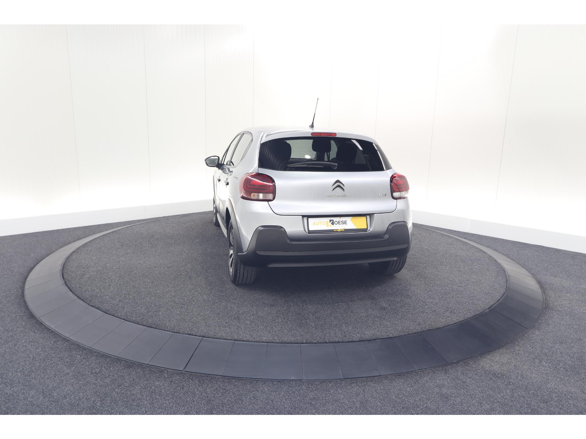 Citroen C3 PureTech 110 Max | Keyless entry/start | Camera | Navigatie | Parkeersensoren | Apple Carplay