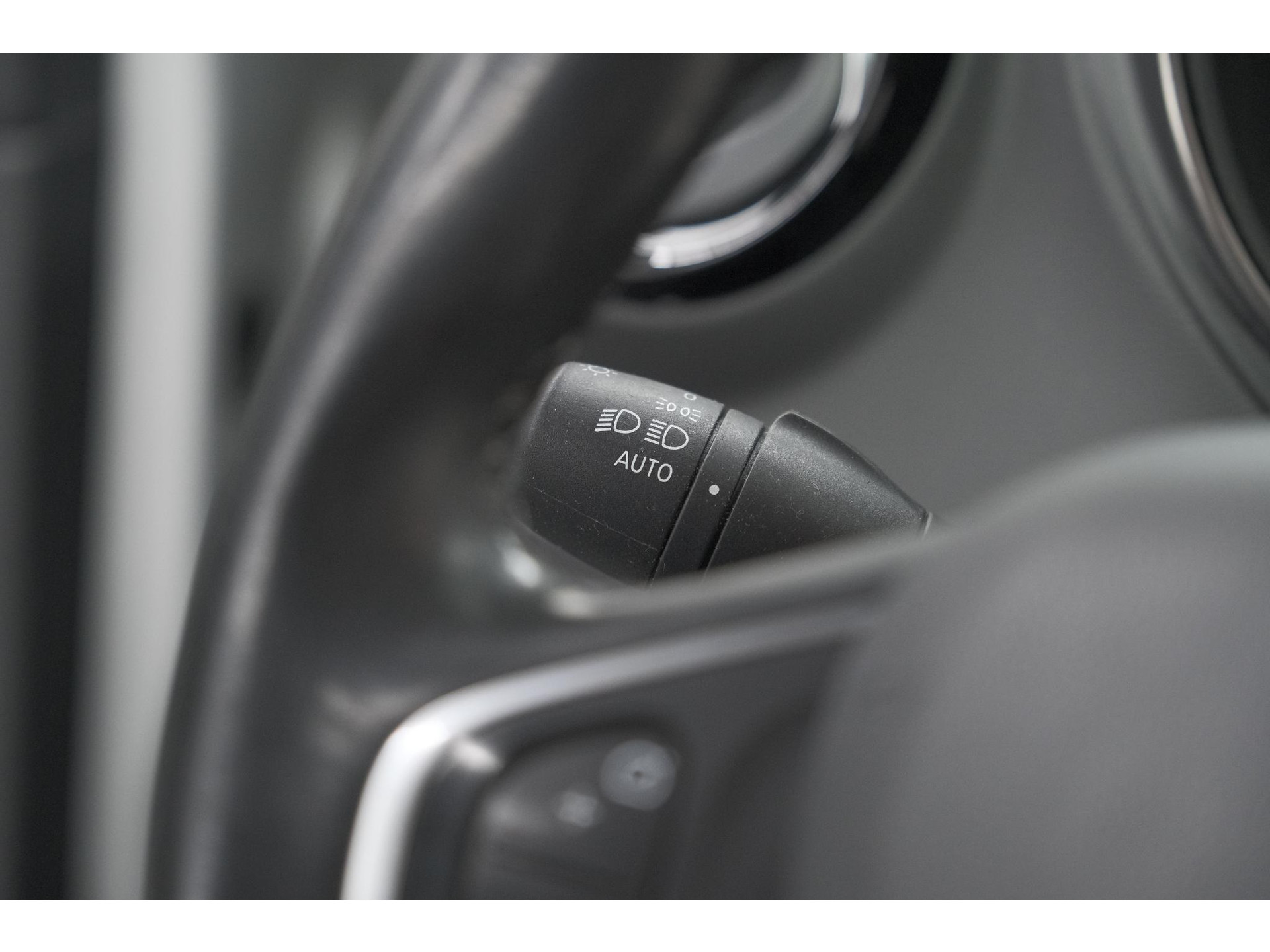 Renault Captur TCe 90 Intens | Camera | Dodehoekdetectie | Navigatie | Parkeersensoren