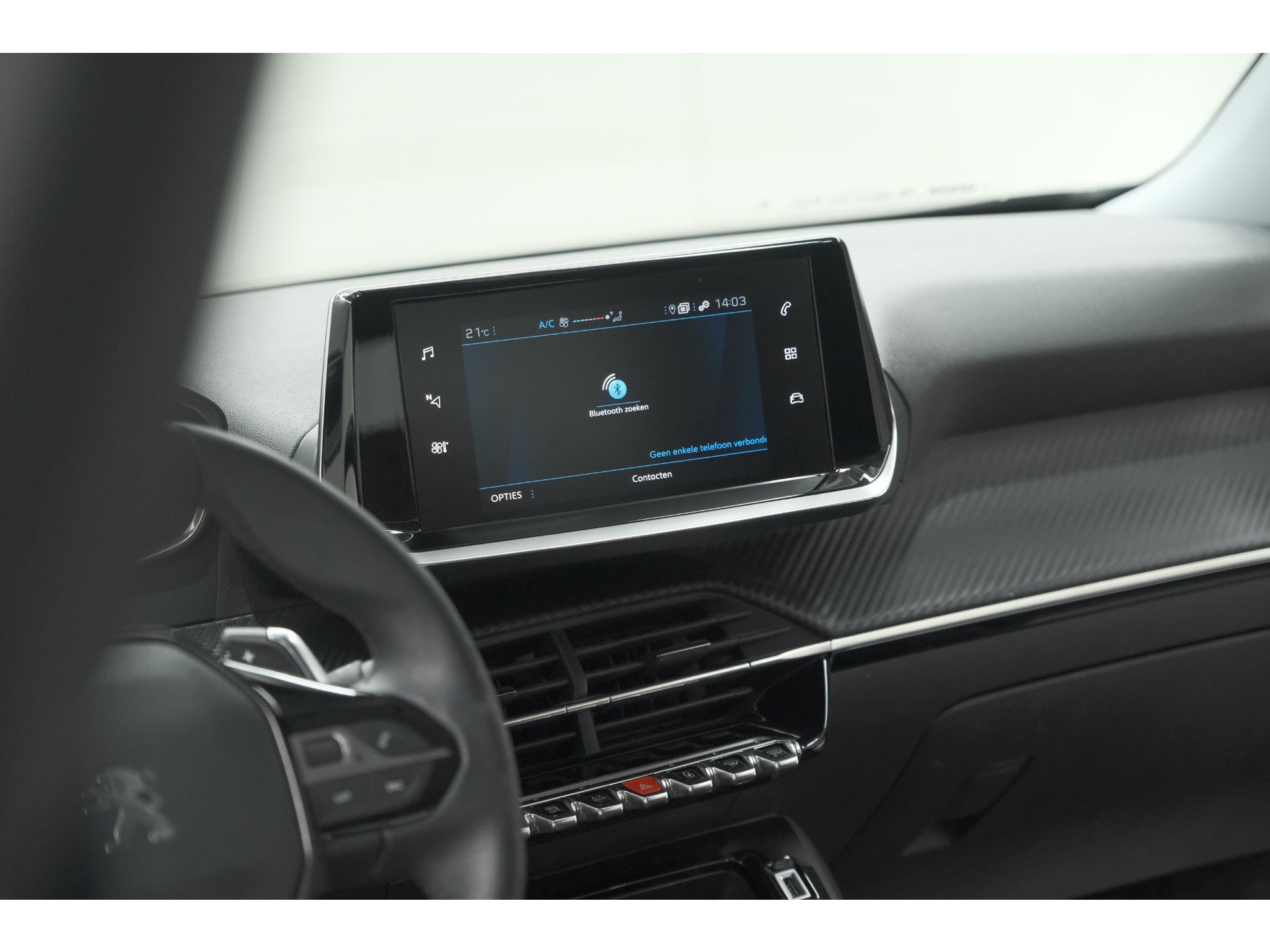 Peugeot 2008 PureTech 130 EAT8 Active | Parkeersensoren | Navigatie | Apple Carplay