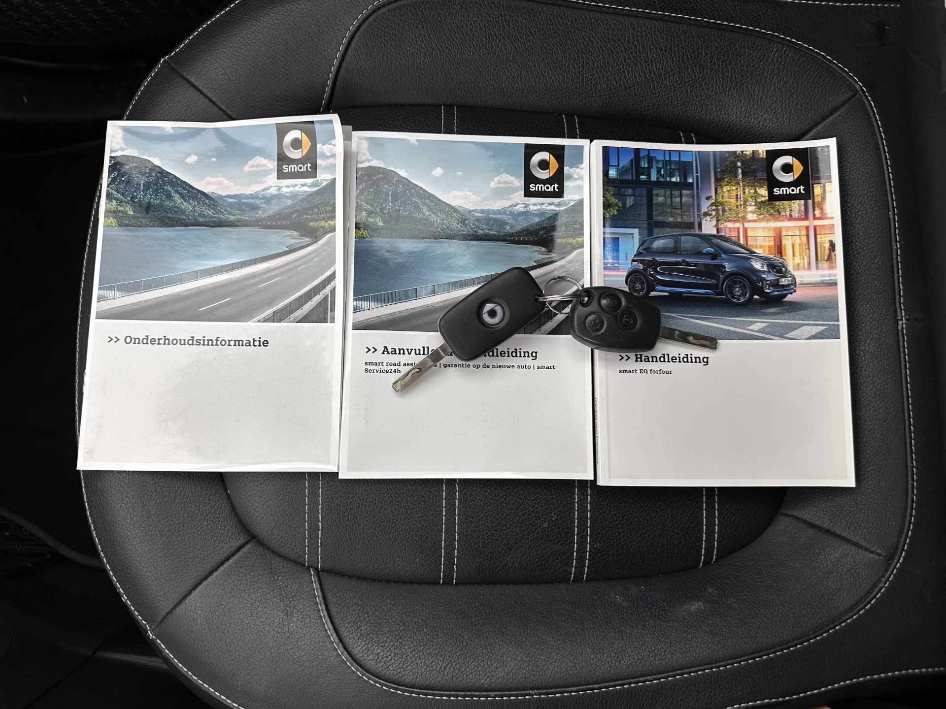 Smart forfour EQ Business Solution 18 kWh [ 3-Fase ] {SOH-89%} (INCL-BTW) Aut. *NAVI-FULLMAP | LEATHER | ECC | CRUISE | HEATED-COMFORT-SEATS | 15"ALU*