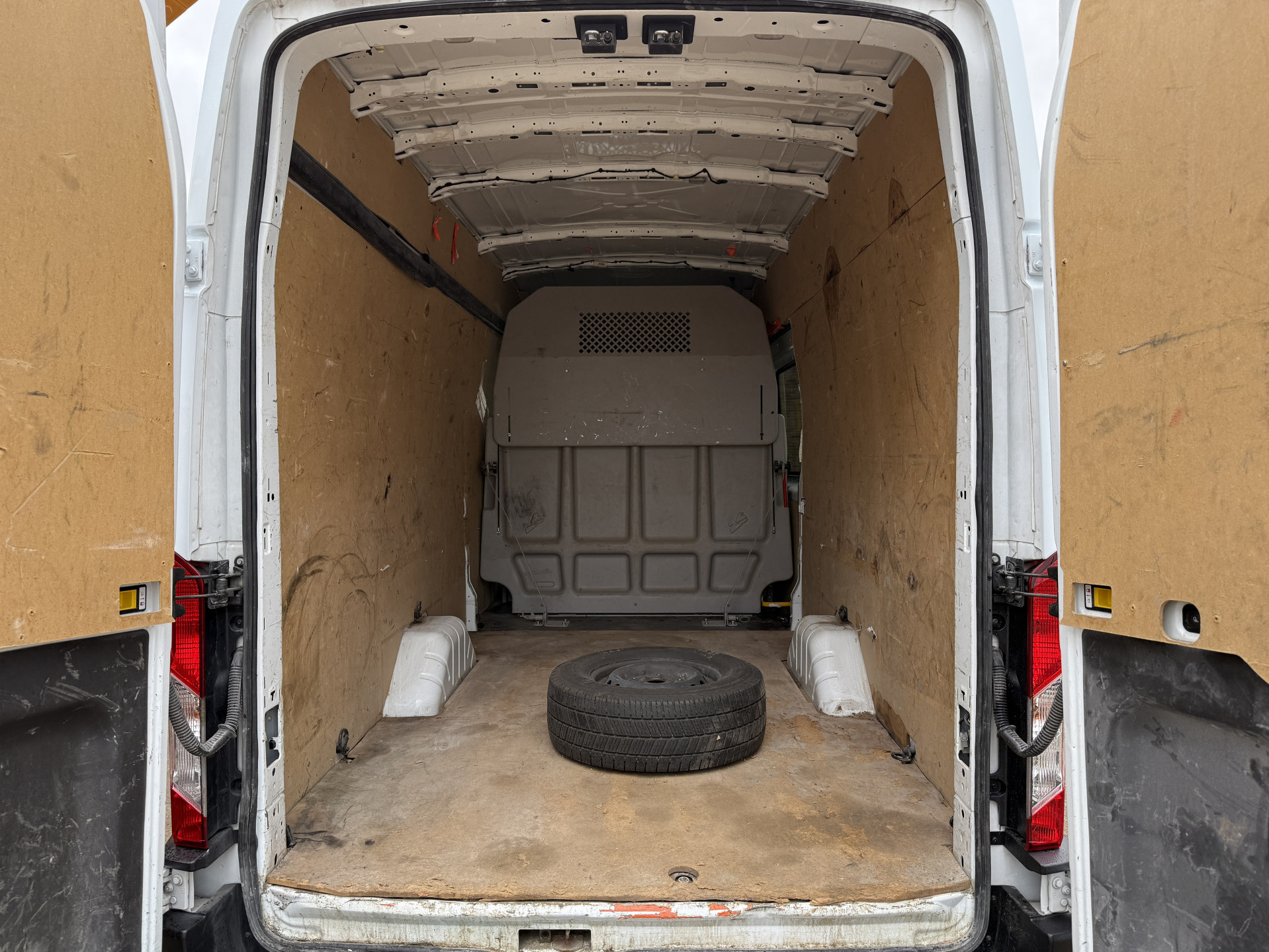 Ford Transit DC 2.0 TDCI 170PK L4H3 Dubbele Cabine 6-Stoelen Airco Cruise Control Camera Parkeersensoren v+a