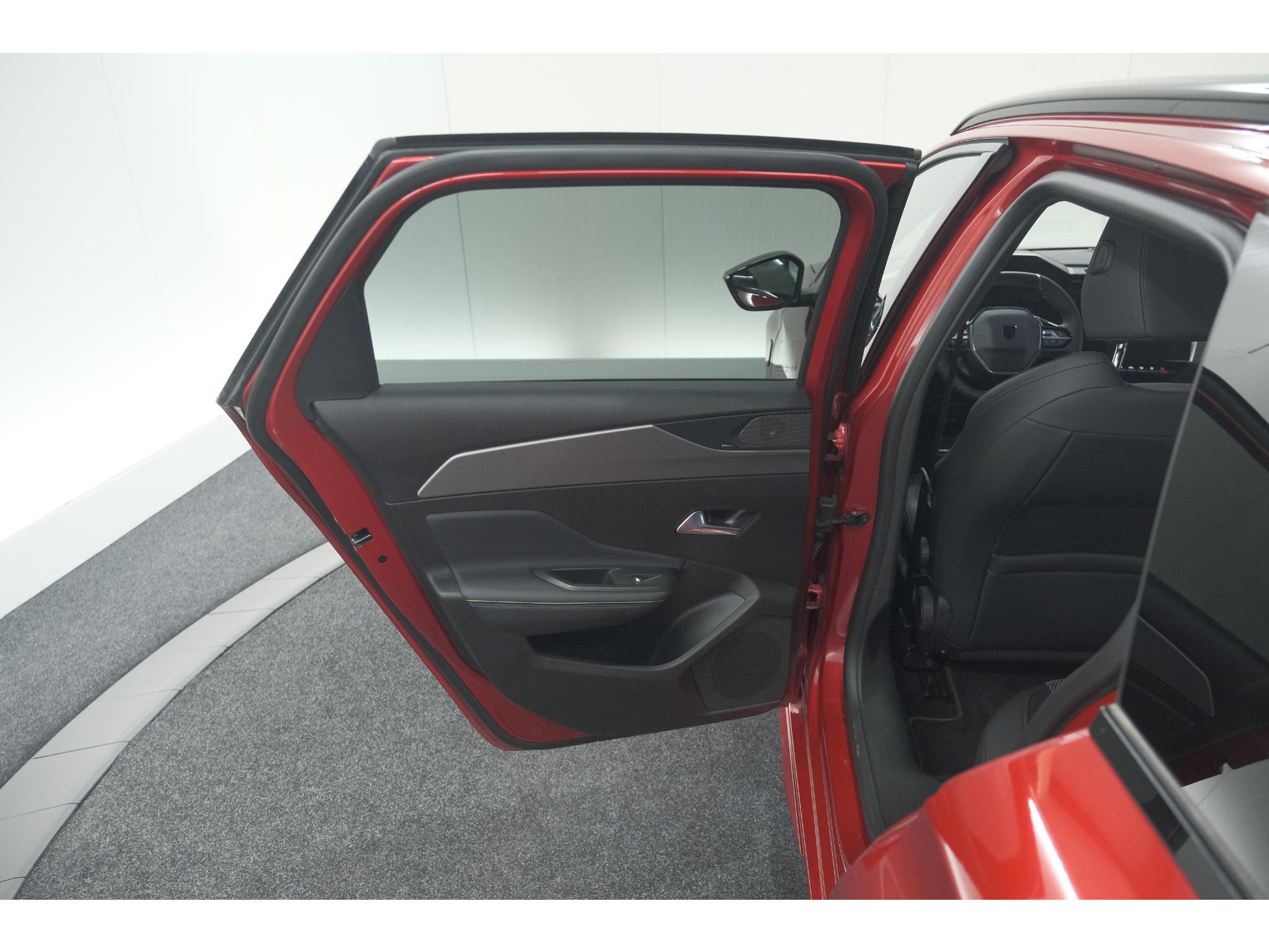 Peugeot 308 SW 1.6 Plug-in Hybrid 225 GT | FOCAL Audio | 360 Camera | Adaptieve Cruise Control | Apple Carplay | Voorruitverwarming