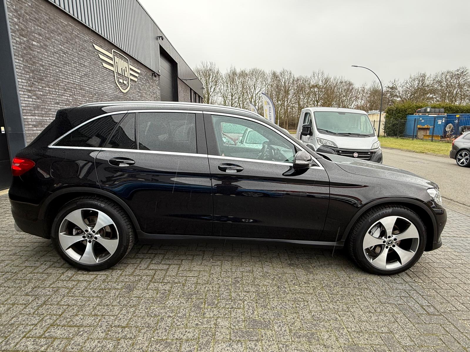 Mercedes-Benz GLC-klasse 220 d 4MATIC Premium Plus | 3/6/12MND GARANTIE | LED | CARPLAY | PANODAK | CRUISE | NAVI | TREKHAAK |