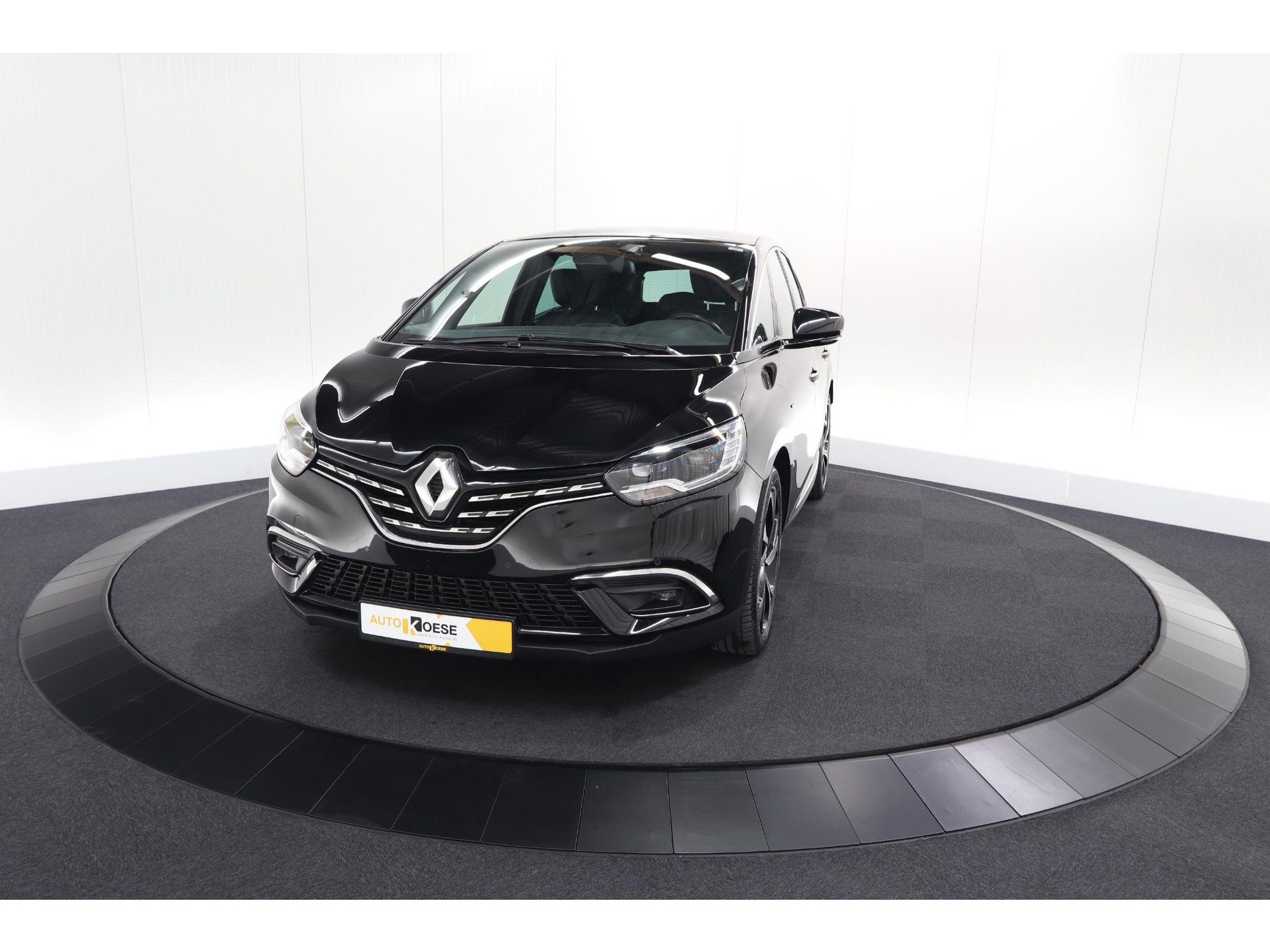 Renault Scénic TCE 160 EDC Black Edition | Trekhaak | Adaptieve Cruise Control | BOSE Premium Audio | Panoramadak