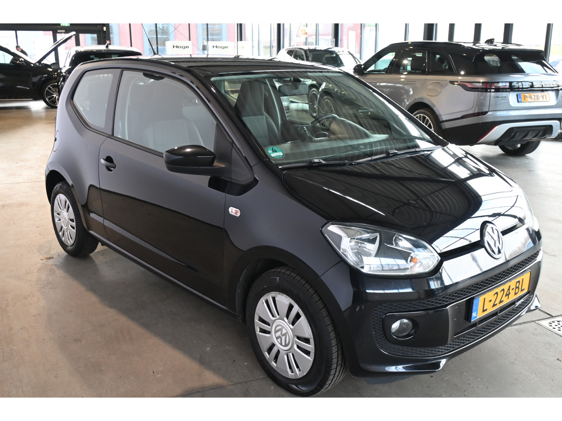 Volkswagen Up! 1.0 move up! Airco Stoelverwarming Goed Onderhouden! Inruil Mogelijk!