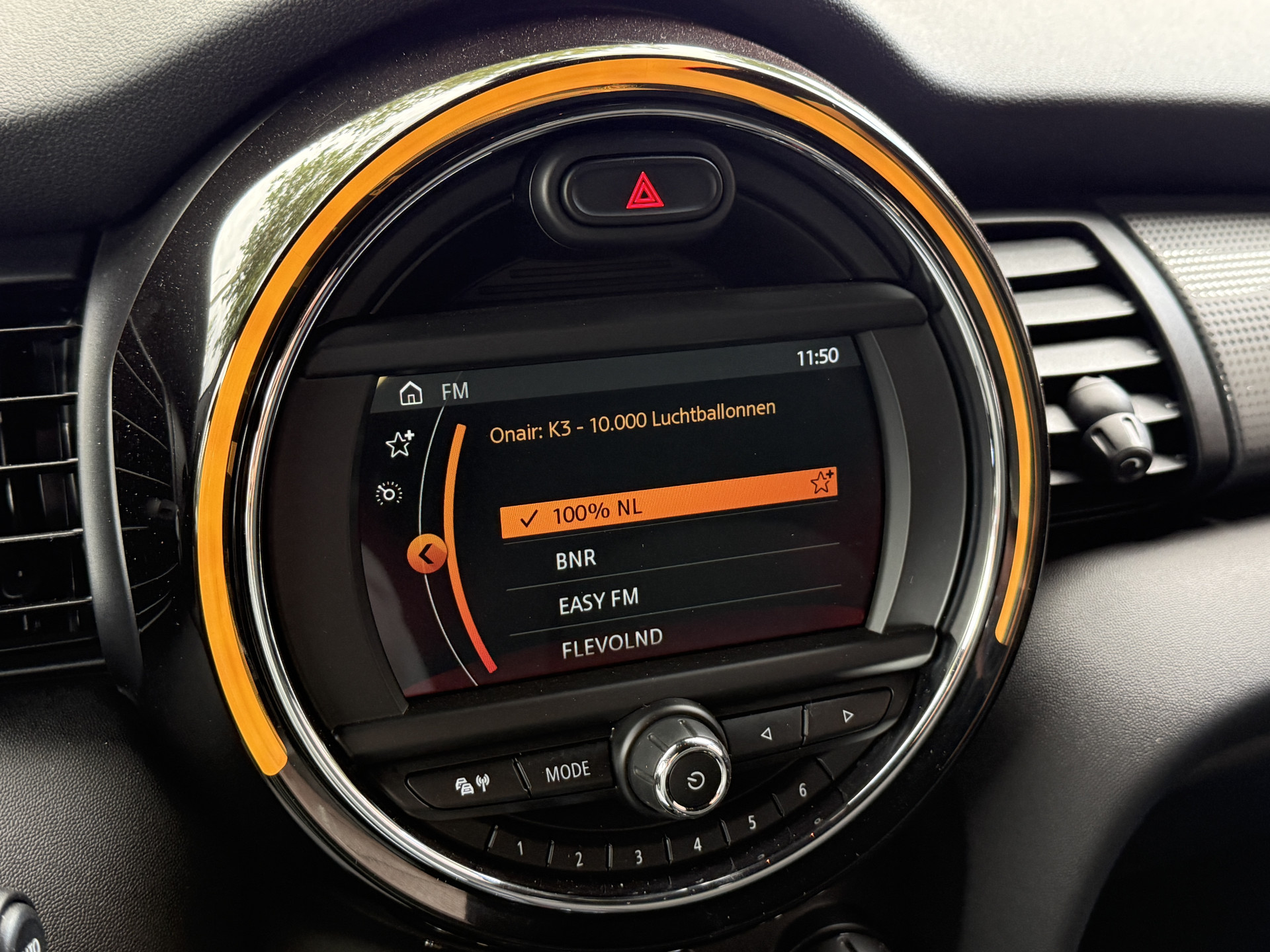 MINI 5-Deurs 1.5 Cooper Pepper | Keyless | Dealeronderhouden | All-Season