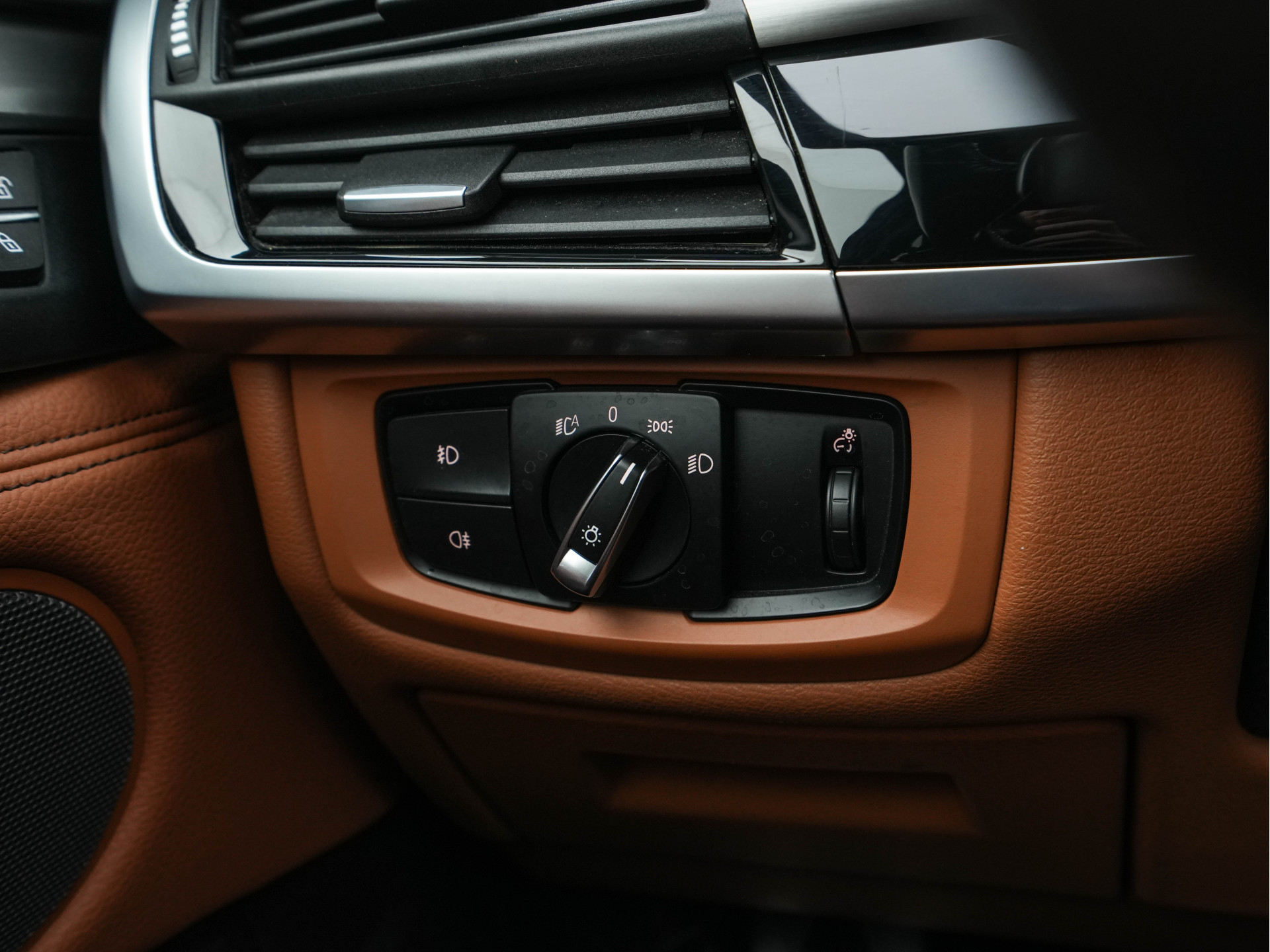 BMW X6 M50d M-Sport-Pack Innovation-Pack Aut. *PANO | LUXURY-LEATHER | FULL-LED | HARMAN/KARDON-SURROUND | MEMORY-PACK | TOPVIEW | HEAD-UP | NAVI-FULLMAP | SHIFT-PADDLES | CRUISE | HEATED-SPORTSEATS | 20''ALU*