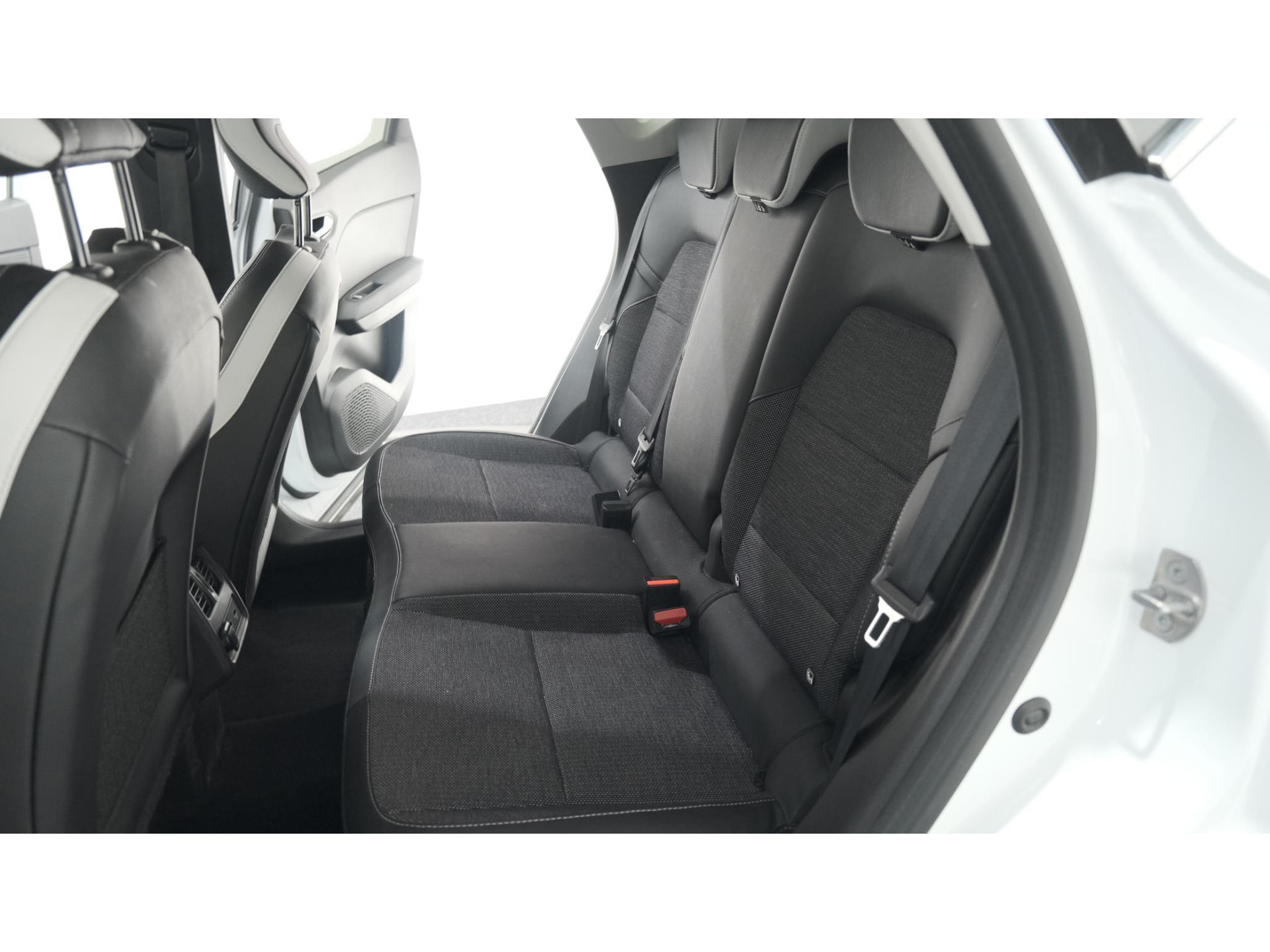 Renault Captur TCe 90 Techno | Camera | Navigatie | Pack Winter | Apple Carplay