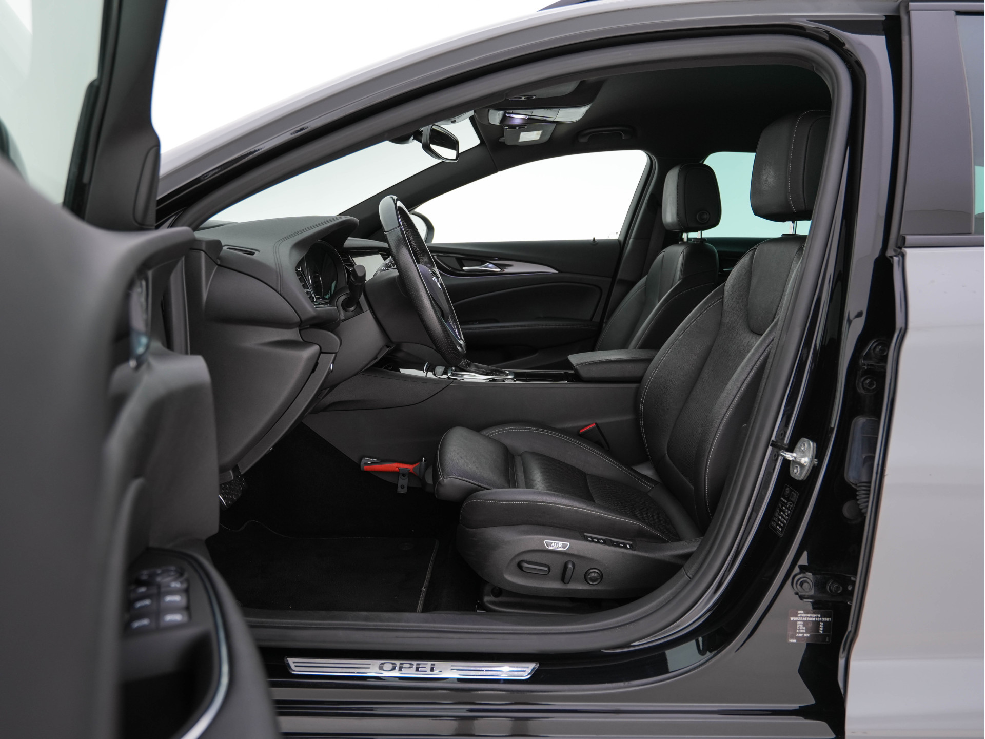 Opel Insignia Sports Tourer 2.0 Turbo GS-Sport-Line Aut. *FULL-LEATHER | BOSE-SOUND | HEAD-UP | ADAPT.CRUISE | FULL-LED | MEMORY-PACK | SPORT/HEATED/COOLED/MASSAGE-SEATS  | NAVI-FULLMAP | GREY-WRAPPED | KEYLESS | CAMERA | CARPLAY | LANE-ASSIST