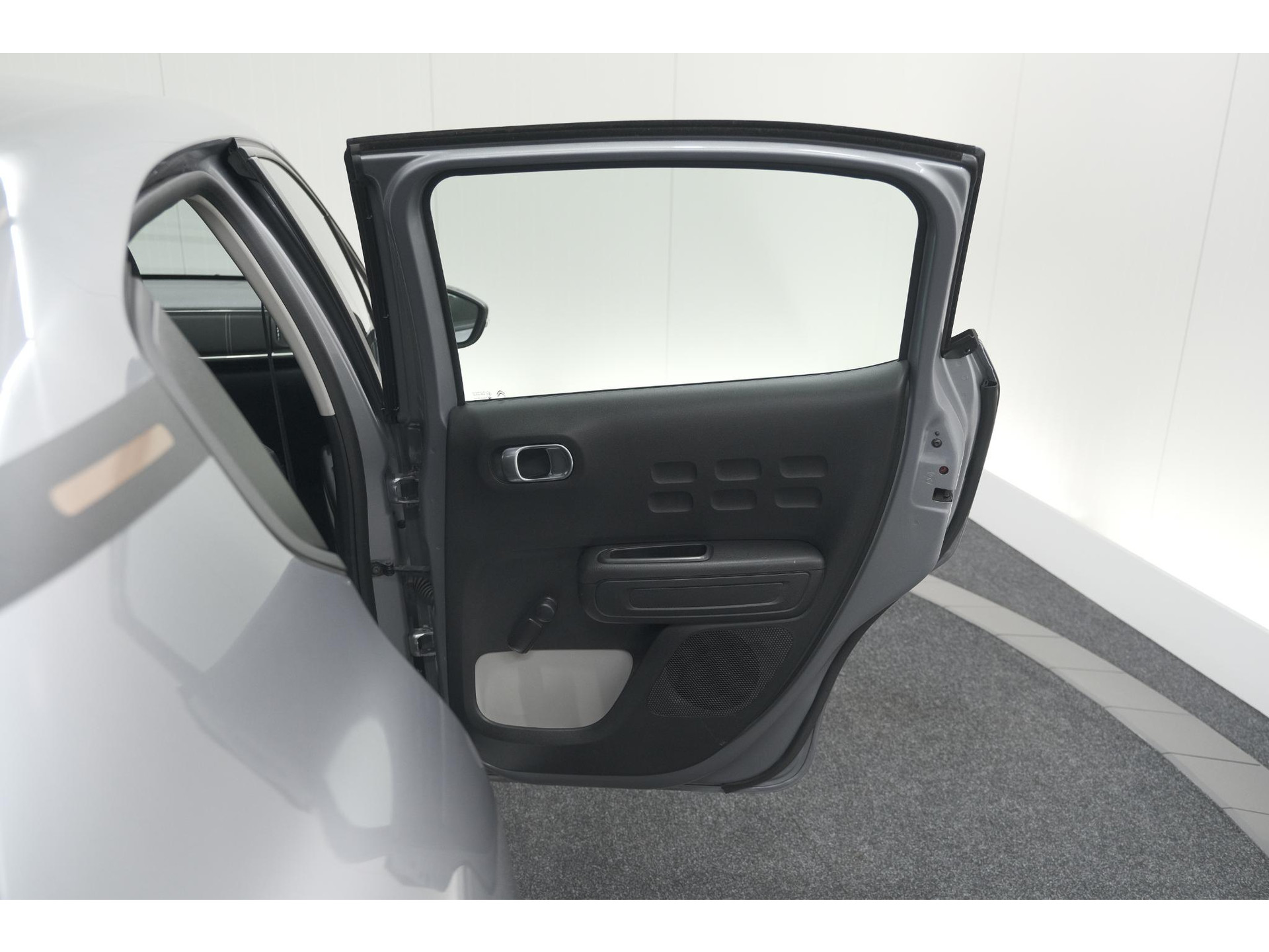 Citroen C3 PureTech 82 C-Series | Trekhaak | Stoelverwarming | Camera | Apple CarPlay