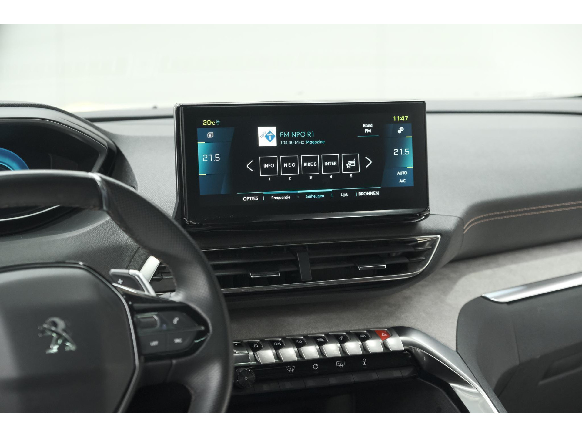 Peugeot 3008 HYbrid4 300 GT | Elektrisch Panoramadak | Dodehoekdetectie | Camera | Navigatie