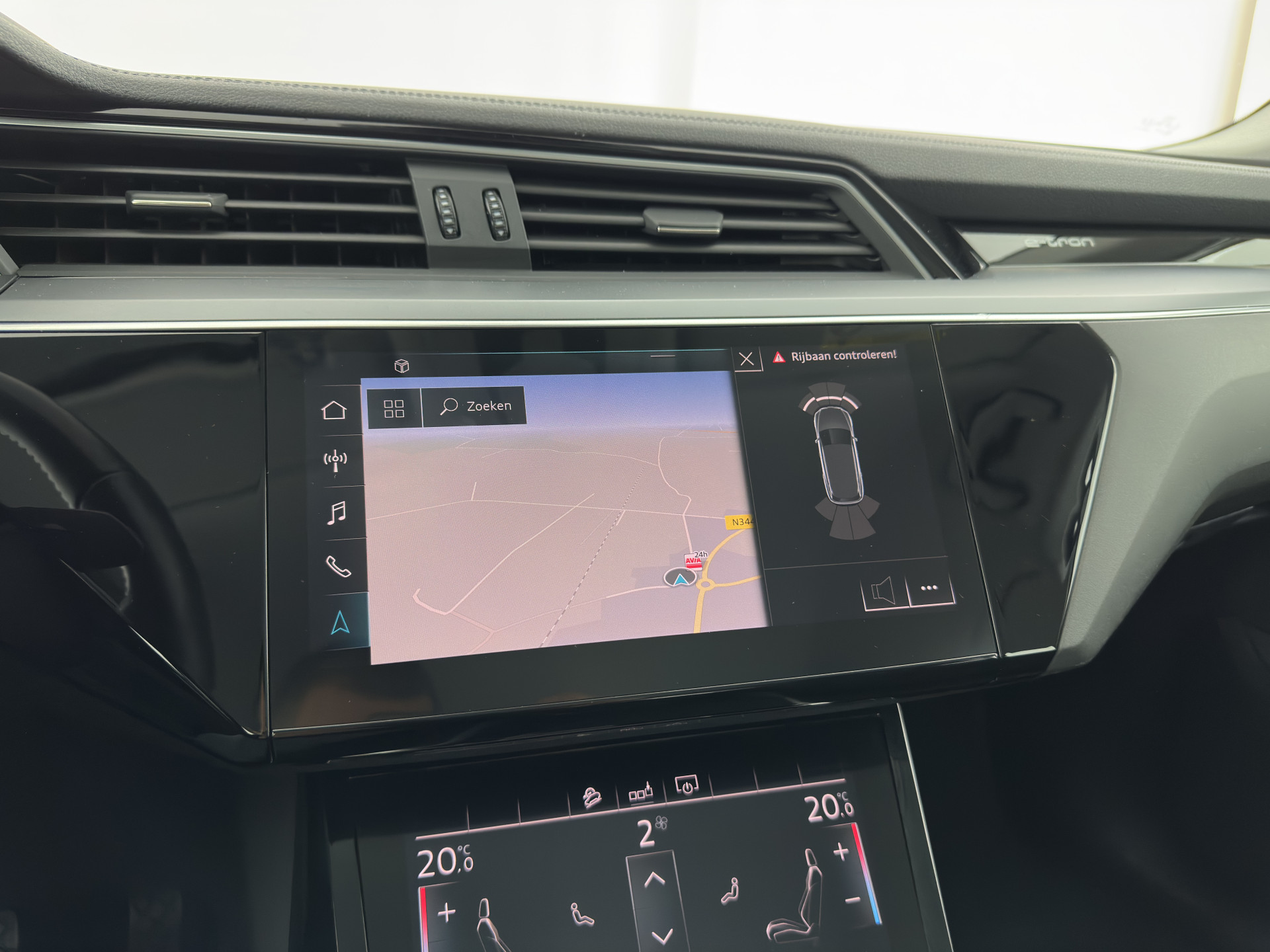 Audi e-tron 50 Quattro *ELECTRO-MOTOR AUDIBLE* Launch edition 71 kWh [ 3-Fase ] {SOH-100%} (INCL-BTW) Aut. *FULL-LED | DIGI-COCKPIT | NAVI-FULLMAP | HEATED-COMFORTSEATS | KEYLESS | AUDI-SOUND | SHIFT-PADDLES | ECC | PDC | CRUISE | 20''ALU*