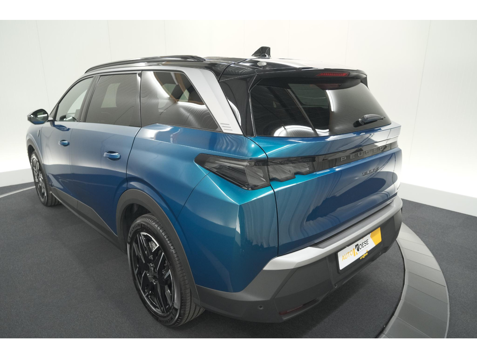 Peugeot 5008 1.2 Hybrid 136 GT | Adaptieve Cruise Control | Camera | Elektrische Kofferklep | Stoelverwarming