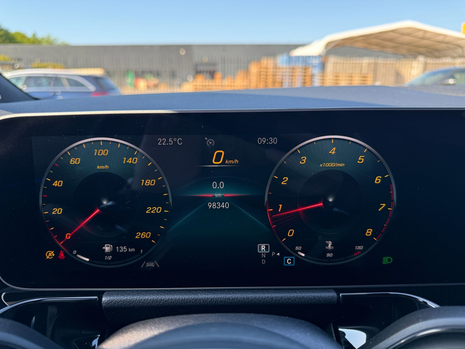 Mercedes-Benz B-klasse 180 Business Solution AMG | 3/6/12MND GARANTIE | AUTOMAAT | LED | CRUISE | CARPLAY | DAB | AIRCO | STOELVERWM. |