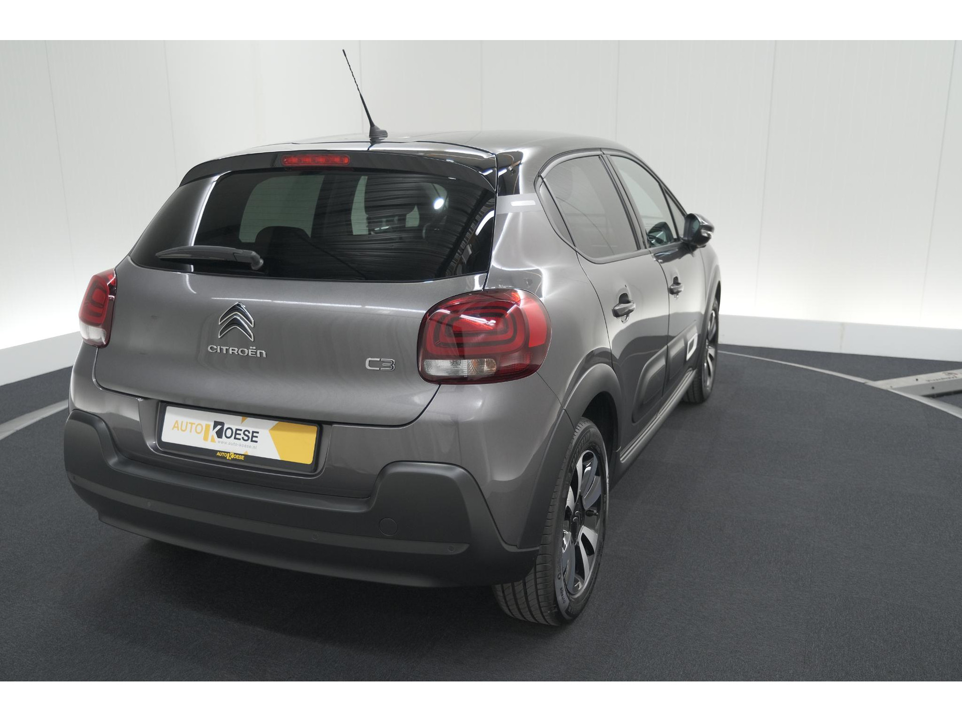 Citroen C3 PureTech 82 Feel Edition | Apple Carplay | Parkeersensoren | Navigatie | Climate Control | 16 Inch Velgen