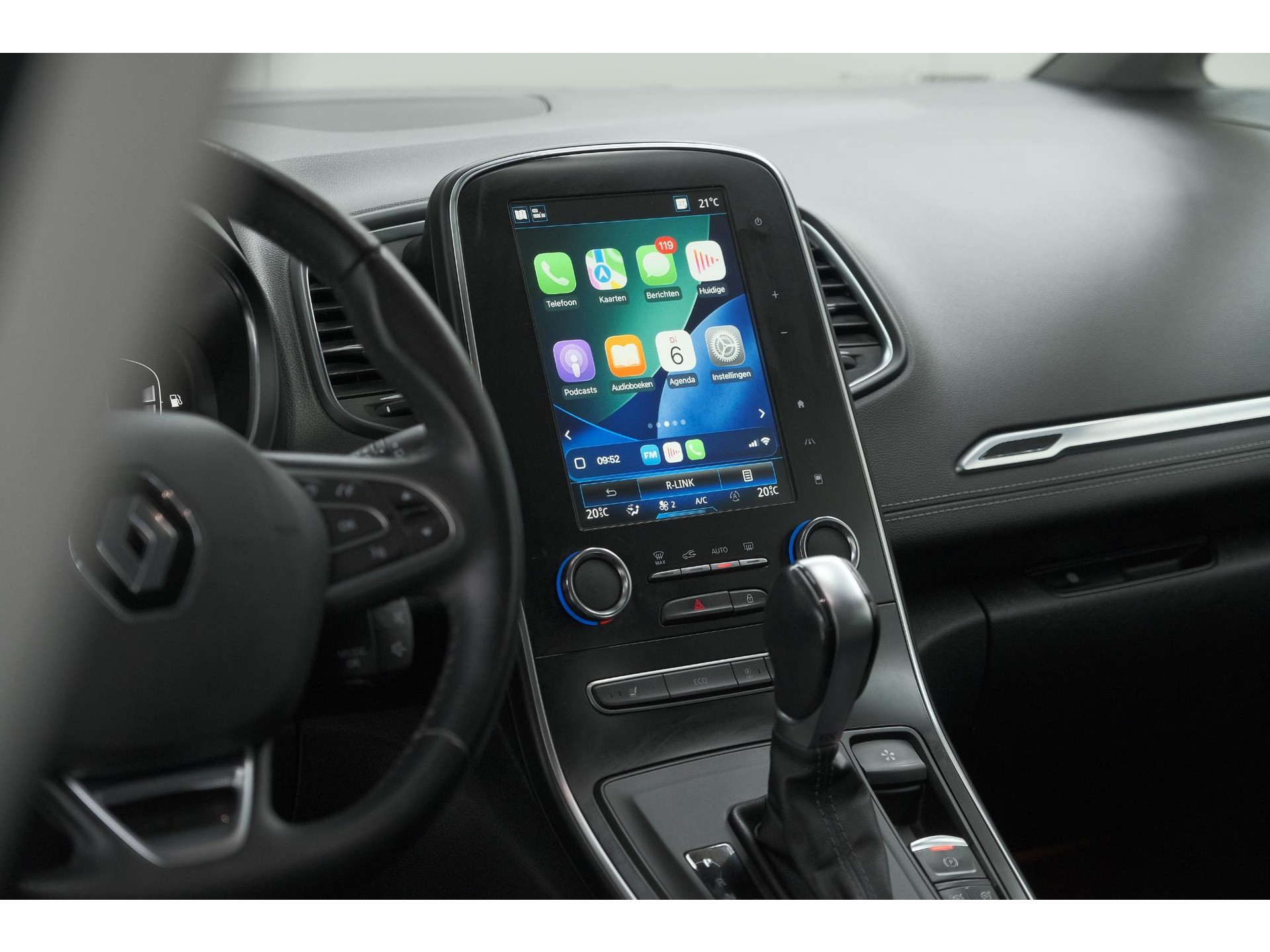 Renault Scénic 1.3 TCe 140 EDC Intens | Trekhaak | Camera | Head-Up Display | Dodehoekdetectie