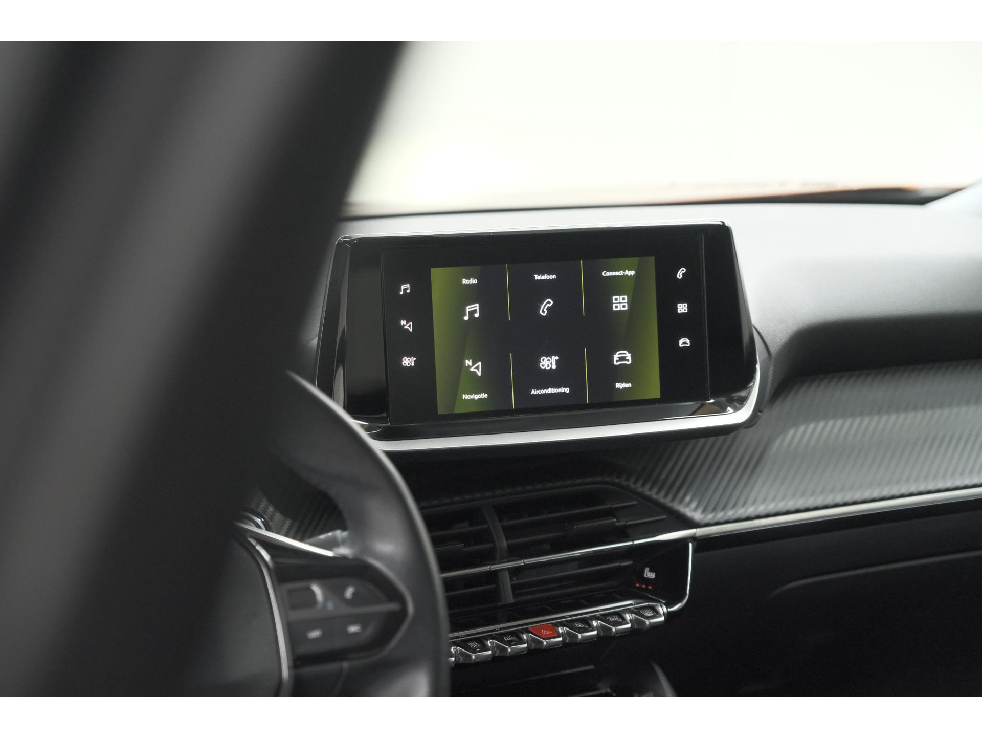 Peugeot 2008 PureTech 130 Allure Pack | Trekhaak | Adaptieve Cruise Control | Camera | Stoelverwarming