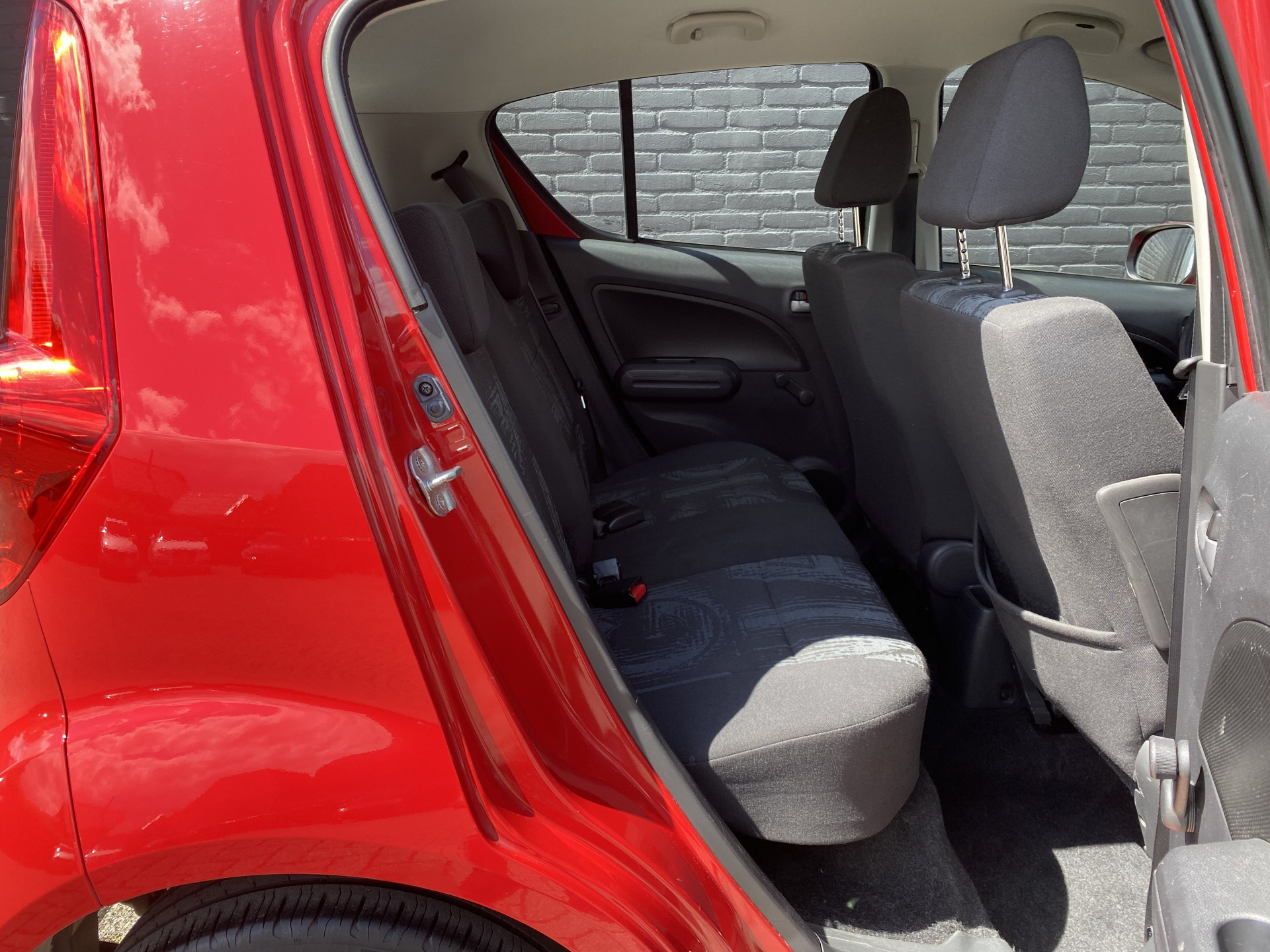 Opel Agila 1.0 Edition | airco | 5 deurs uitvoering | elektrische ramen / spiegels | hoge zit en instap | nieuwe apk t/m 6-2027
