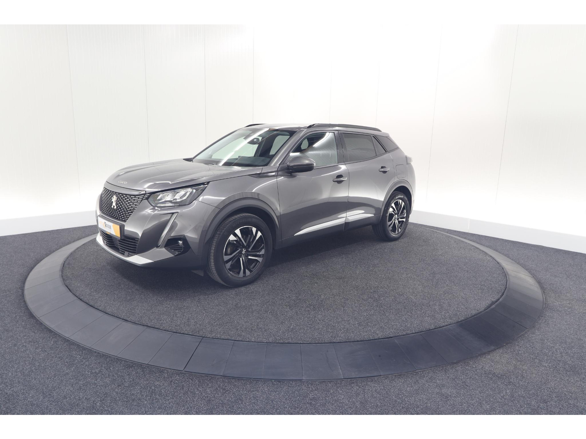 Peugeot 2008 PureTech 130 EAT8 Allure Pack | Stoelverwarming | Adaptieve Cruise Control | Camera