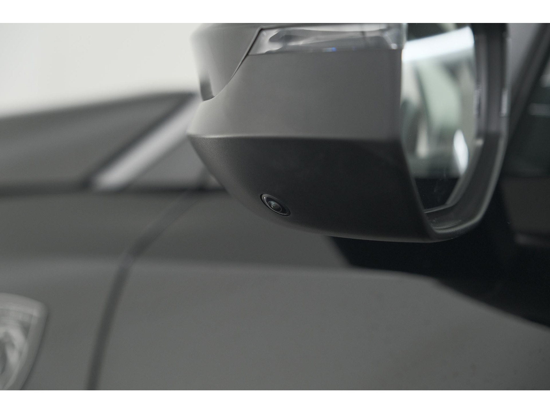 Peugeot 3008 1.2 Hybrid 136 GT | Panoramadak | 360 Camera | Stoelverwarming | Elektrische Kofferklep | Allseason Banden