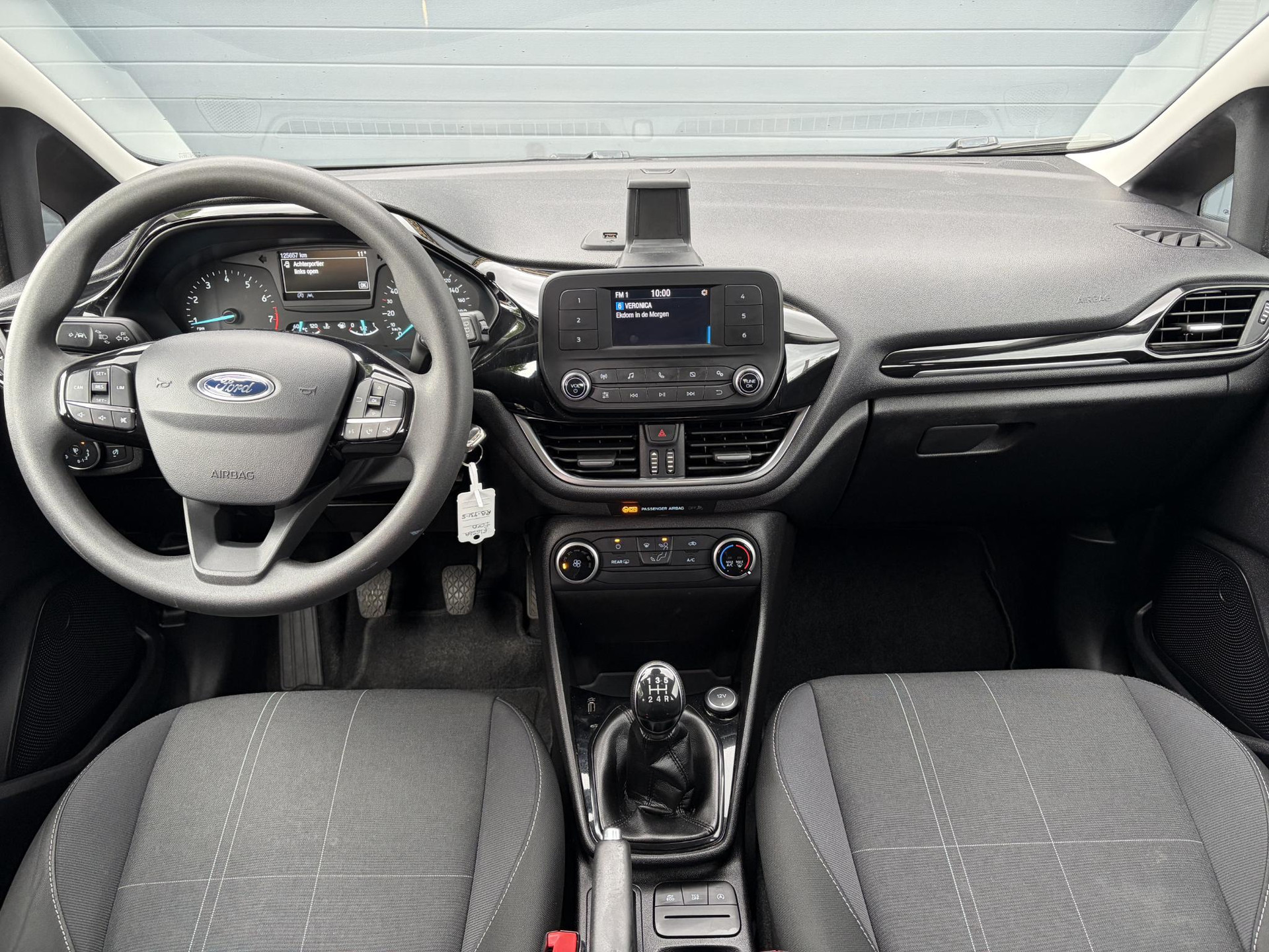 Ford Fiesta 1.1 Trend 2e Eigenaar,Airco,Cruise,5 Deurs,N.A.P,Recent beurt gehad,Rijstrooksensor,Apk tot 06-2027