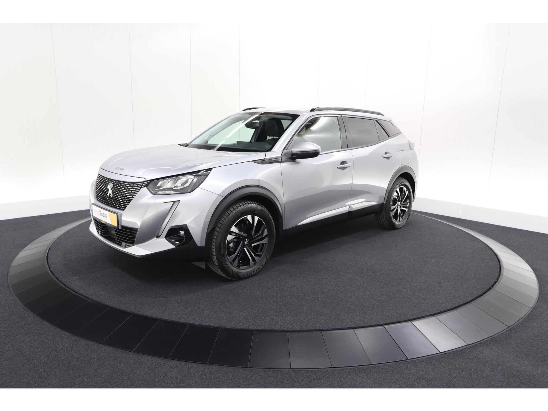 Peugeot e-2008 EV Allure 50 kWh | SOH=96.7 % | 3 Fase Laadfunctie | Camera | Navigatie | Parkeersensoren | Apple Carplay